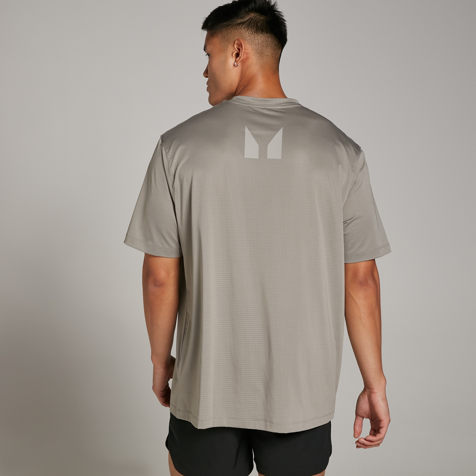 MP Men S Tempo Oversized Mesh Training T Shirt Black MYPROTEIN