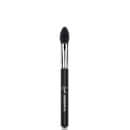 Кисть для нанесения хайлайтера Sigma F35 Tapered Highlighter Brush