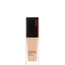 Shiseido Synchro Skin Radiant Lifting SPF30 Foundation - 220 Linen