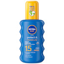 NIVEA SUN Protect & Moisture Sun Cream Spray SPF15 200ml