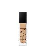 NARS Cosmetics Natural Radiant Longwear Foundation -meikkivoide (useita sävyjä)