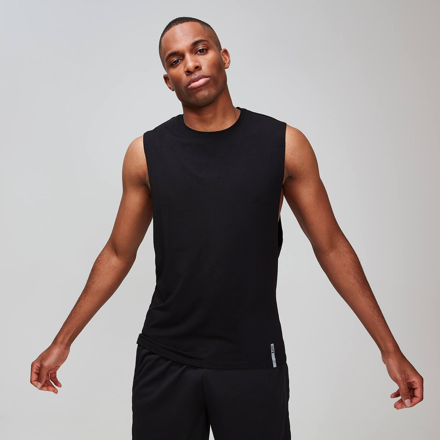 MP pánské klasické tričko bez rukávů se spadlými průramky Luxe – Černé - XS