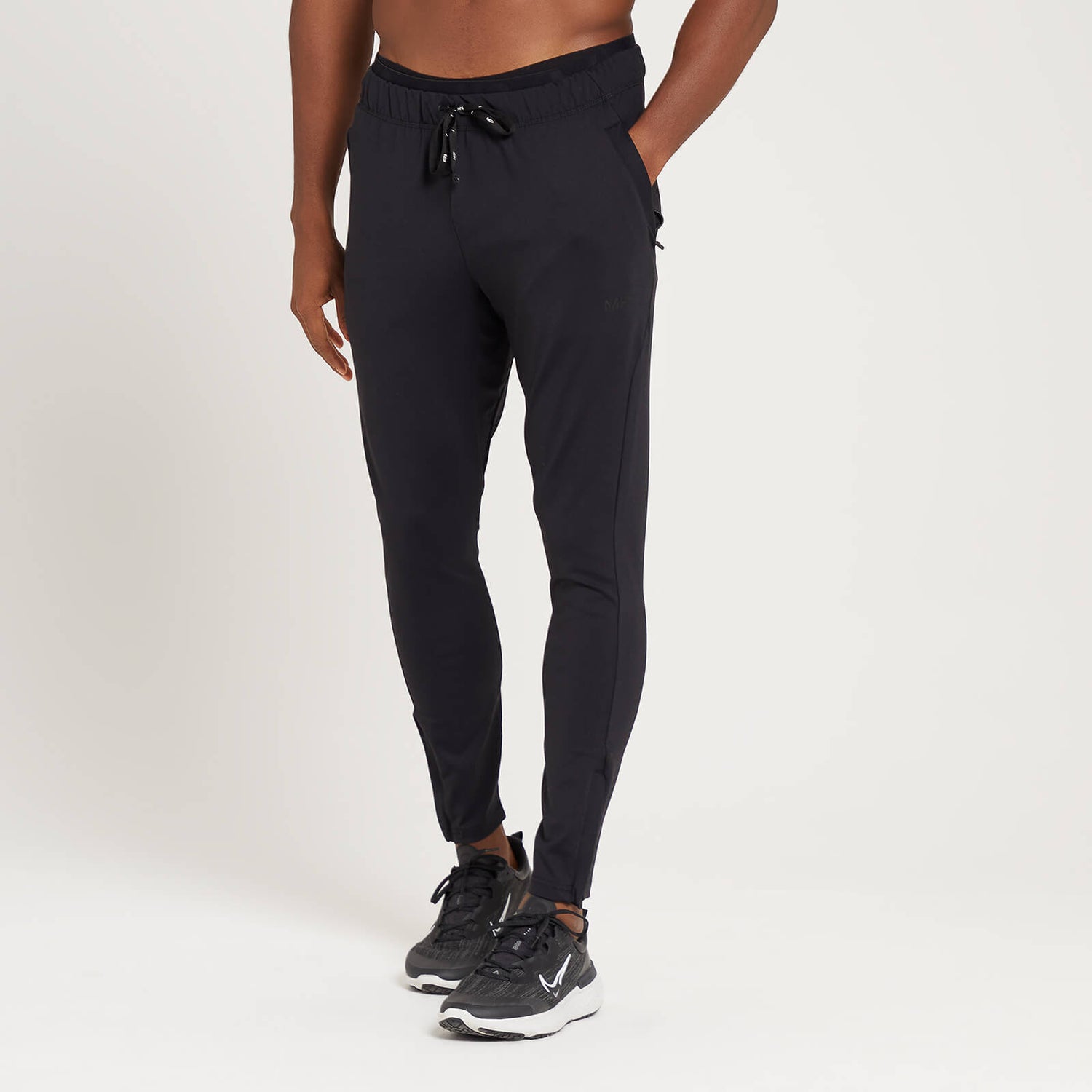 Męskie joggery z kolekcji MP Adapt – czarne - XS
