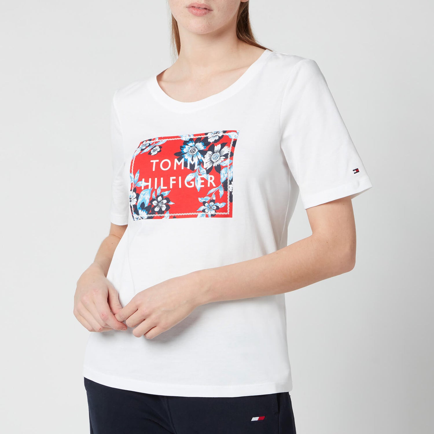 Tommy Hilfiger Women's Regular Box Open-Neck T-Shirt - White