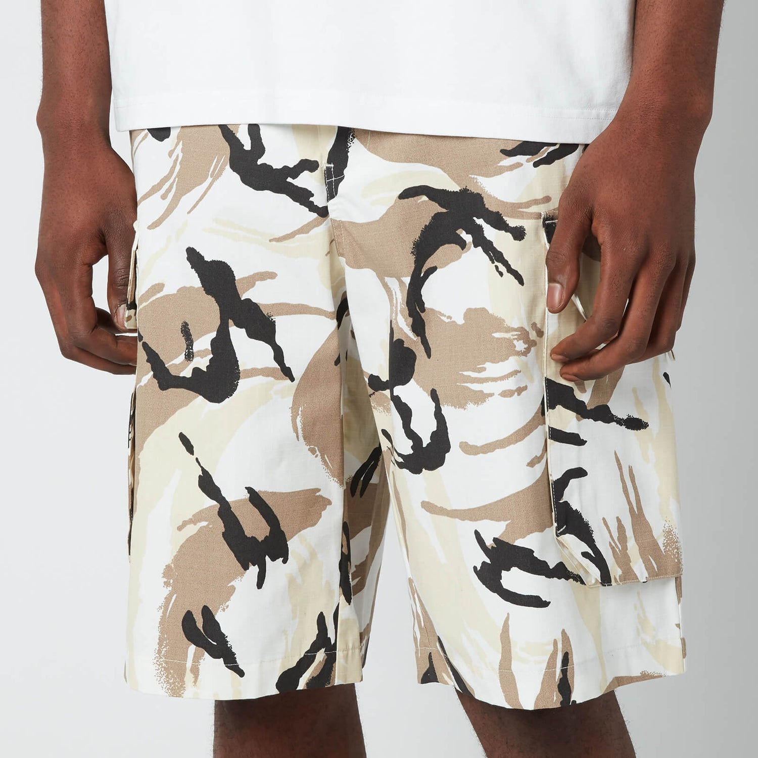 KENZO Men's Tropic Camo Printed Cargo Shorts - Off White