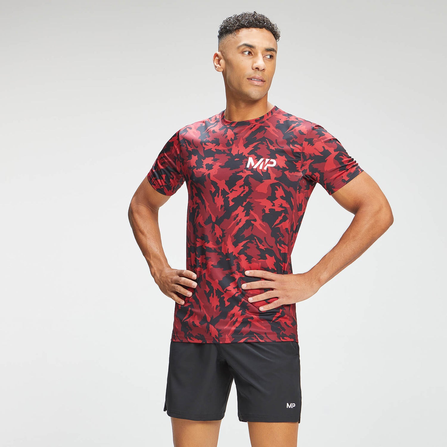 T-shirt à manches courtes et imprimé camouflage MP Adapt pour hommes – Imprimé camouflage rouge - XXS