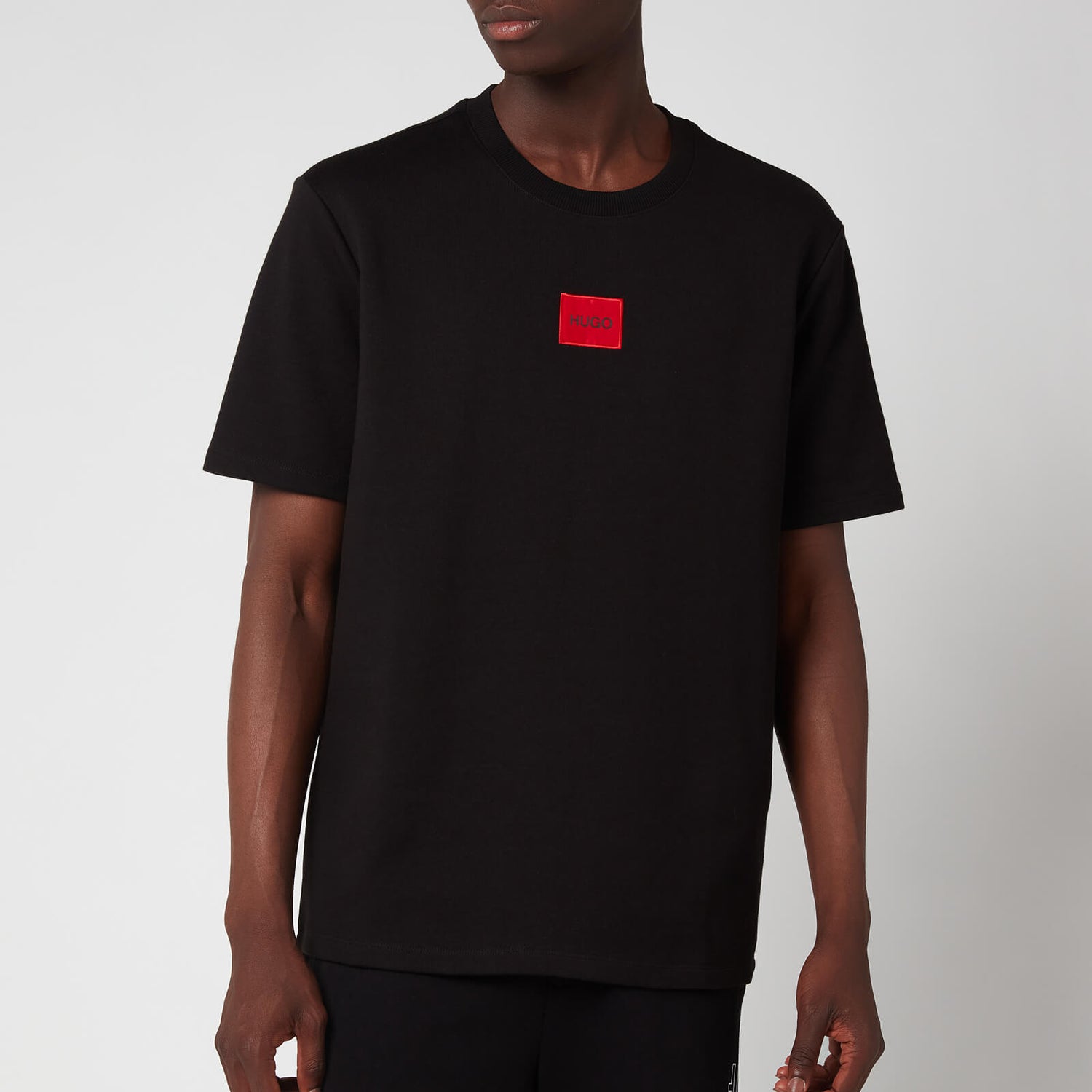 HUGO Men's Relaxed Fit Red Logo T-Shirt - Black