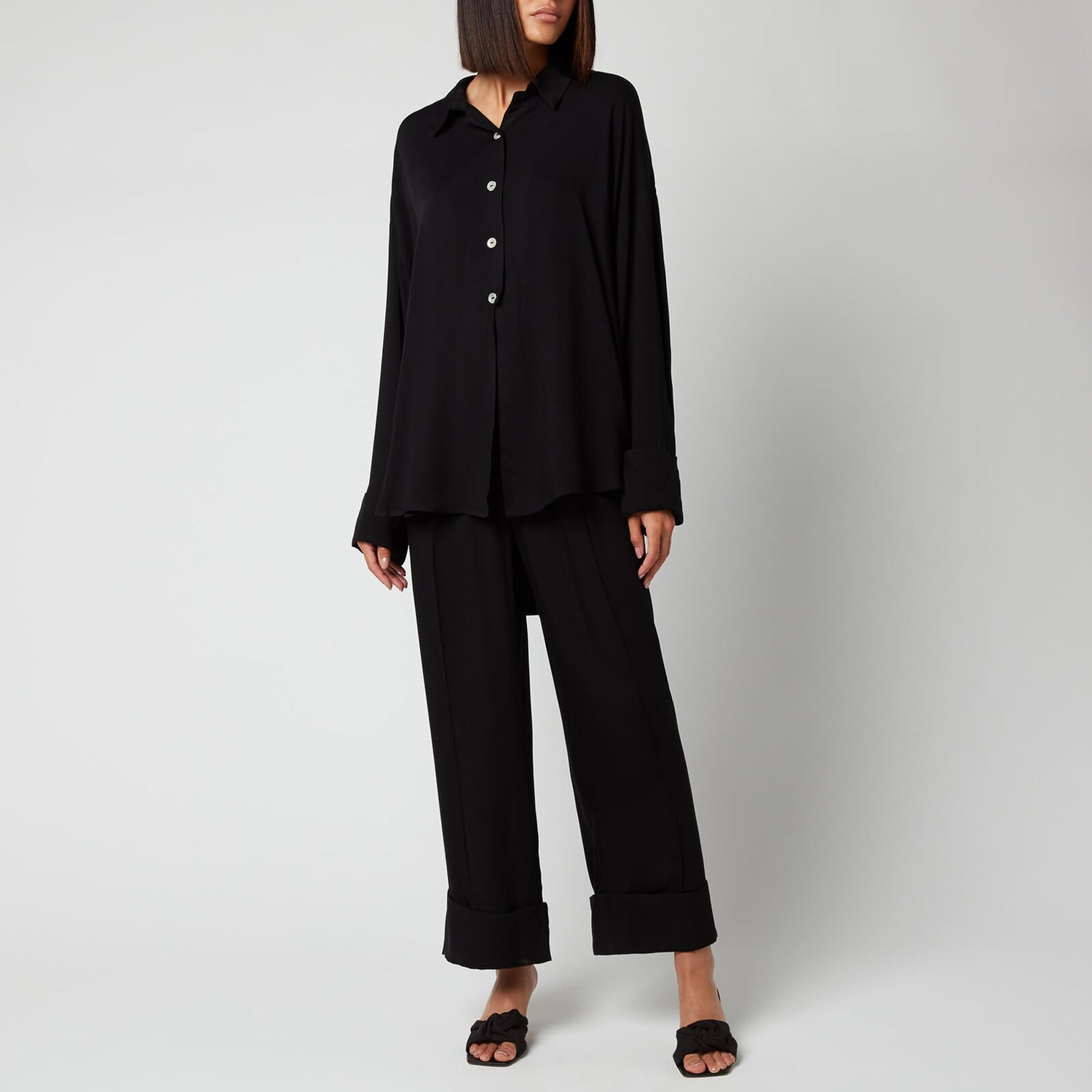 Sleeper Women's Sizeless Satin Pyjama Set - Black