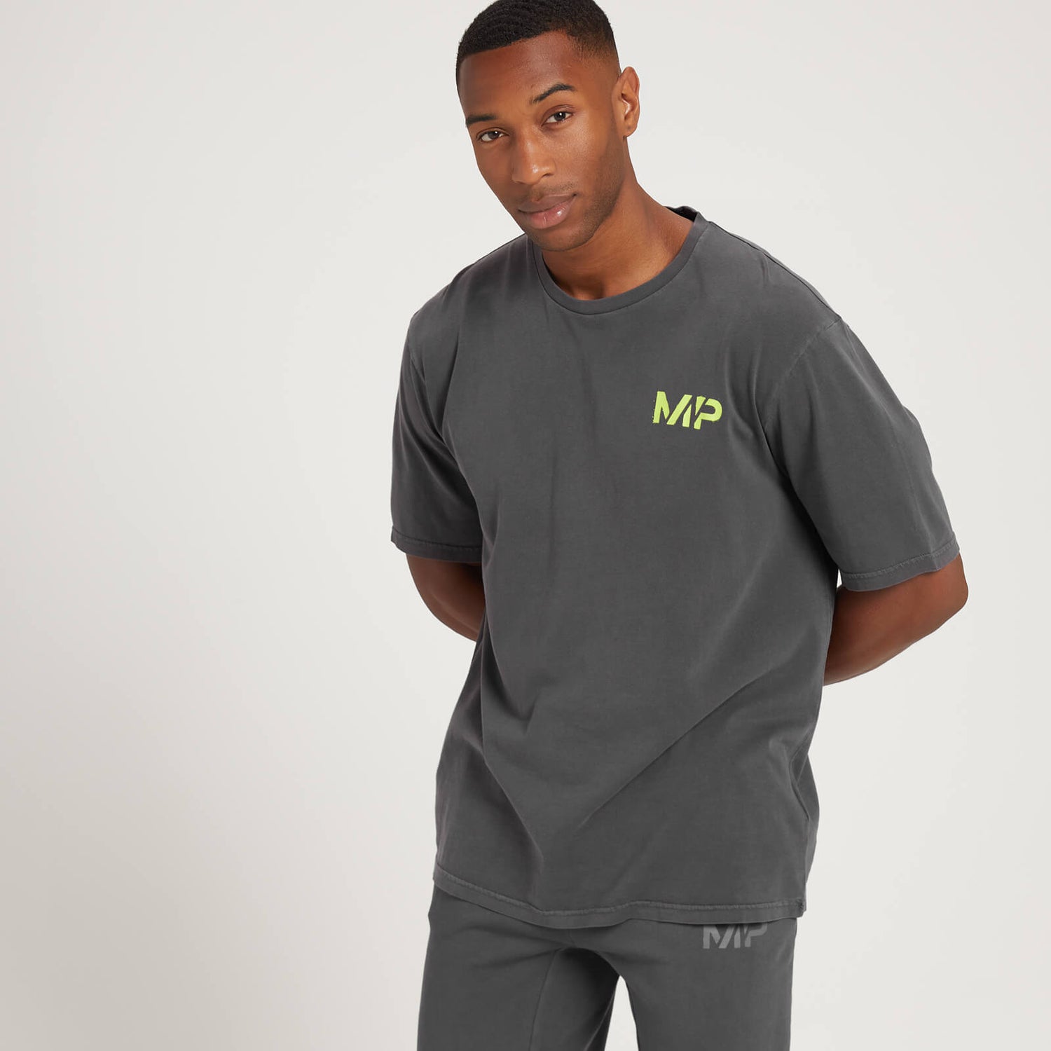 Мужская футболка оверсайз MP Adapt с короткими рукавами и состаренной окраской, свинцово-серая