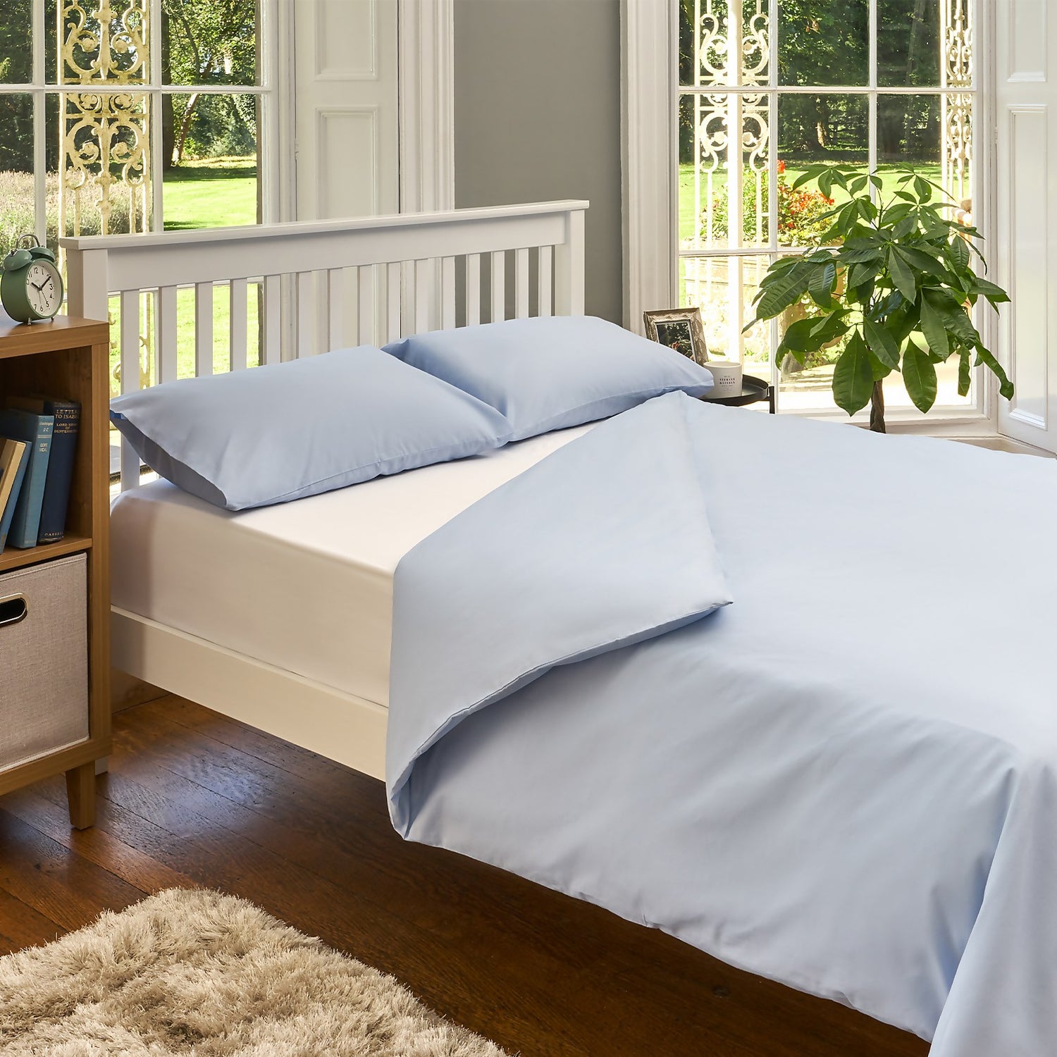 The Willow Manor Easy Care Percale King Duvet Set Light Blue