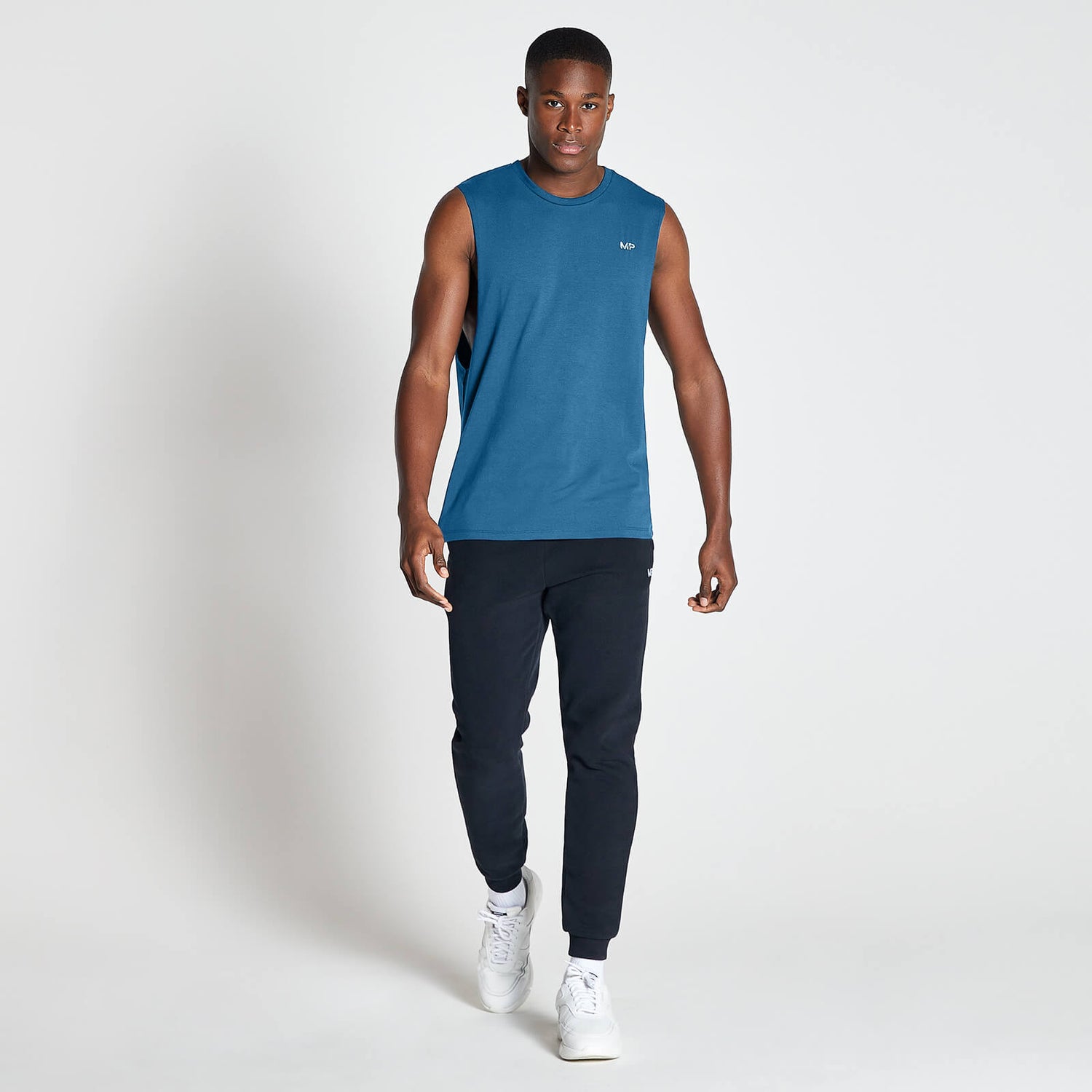Camiseta de tirantes con sisas caídas y Drirelease Essentials para hombre de MP - Azul oscuro - XS
