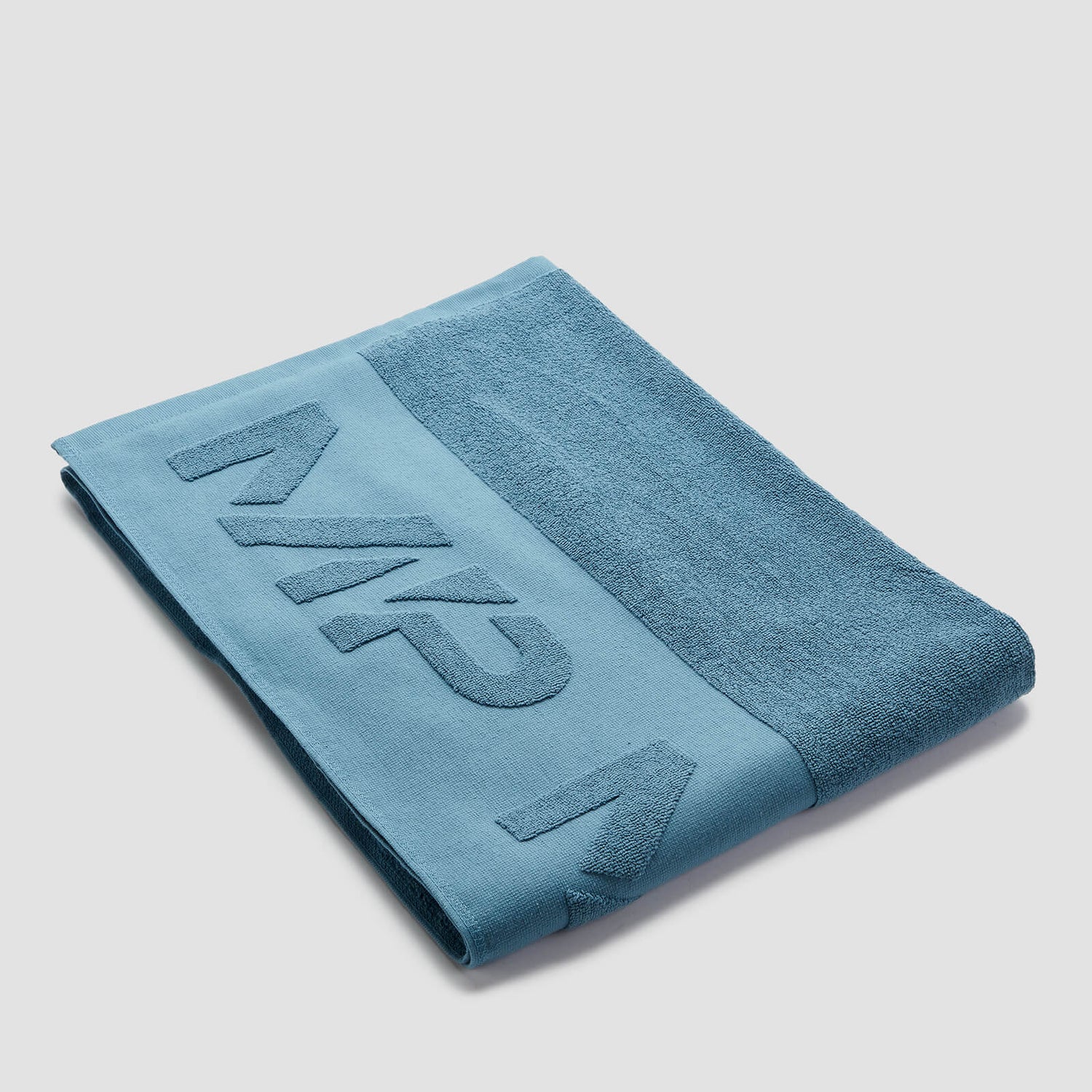 MP-mærket stort håndklæde - stenblå