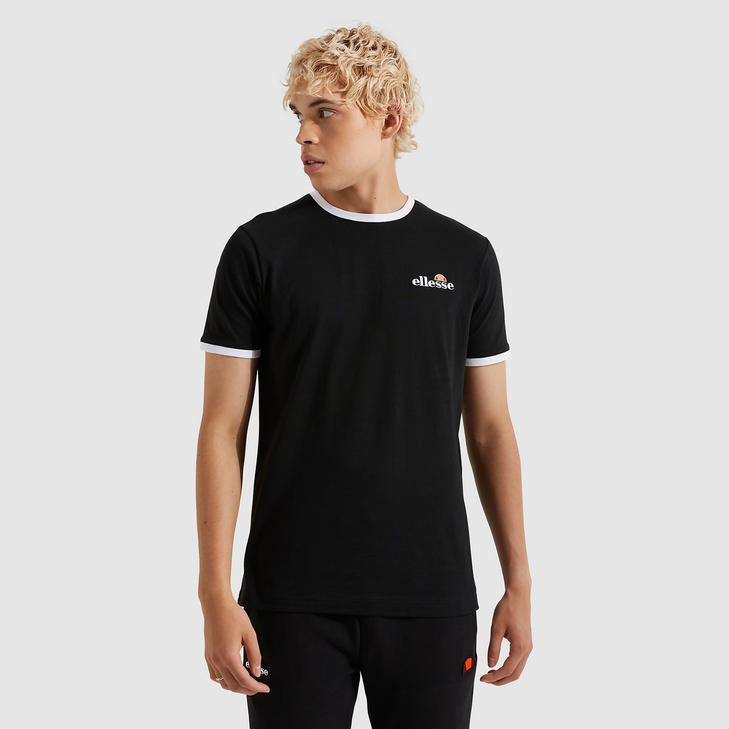 materiaal onwettig dealer Meduno T-Shirt Black | Ellesse