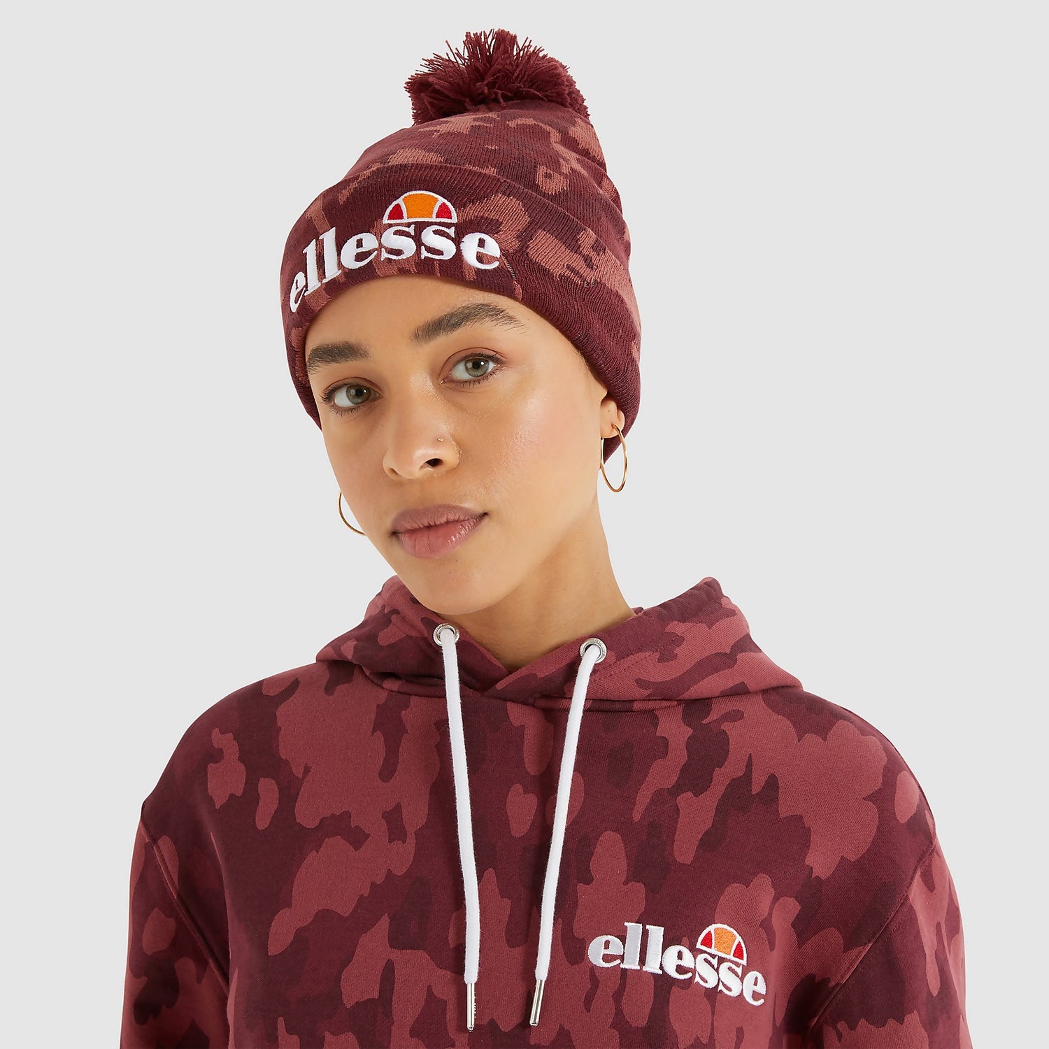 Velly Camo Pom Pom Dark Purple Ellesse