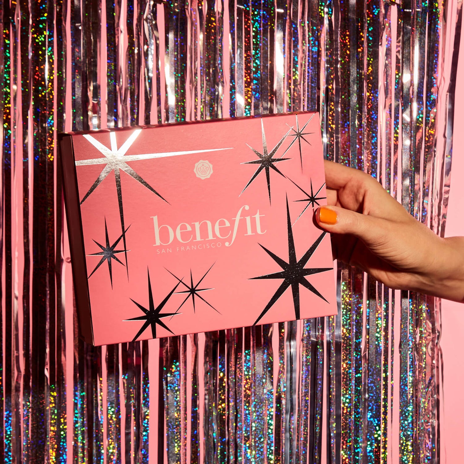 GLOSSYBOX Nordics Benefit Limited Edition 2022 Variation NO