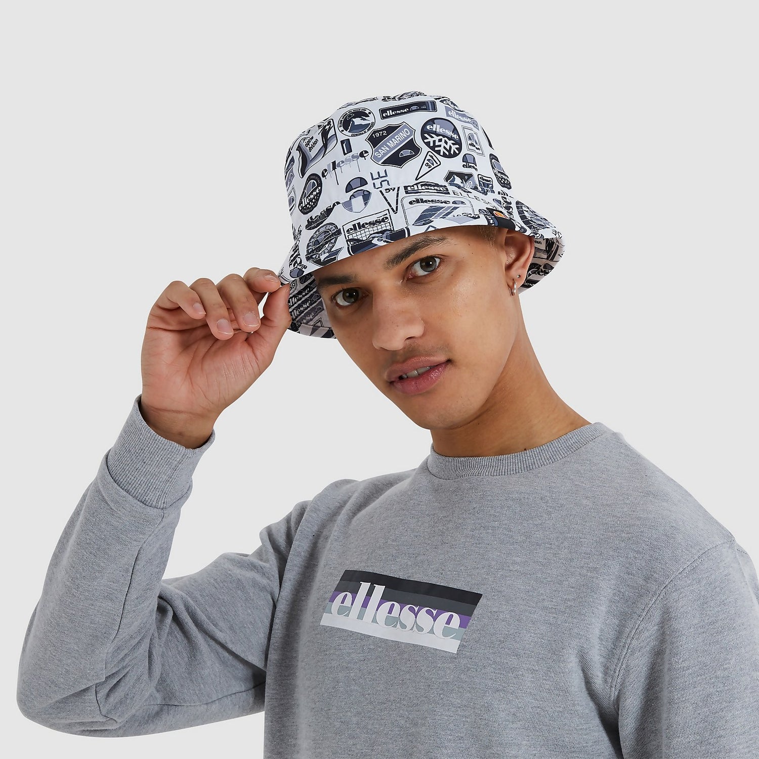 Bucket ellesse cheap