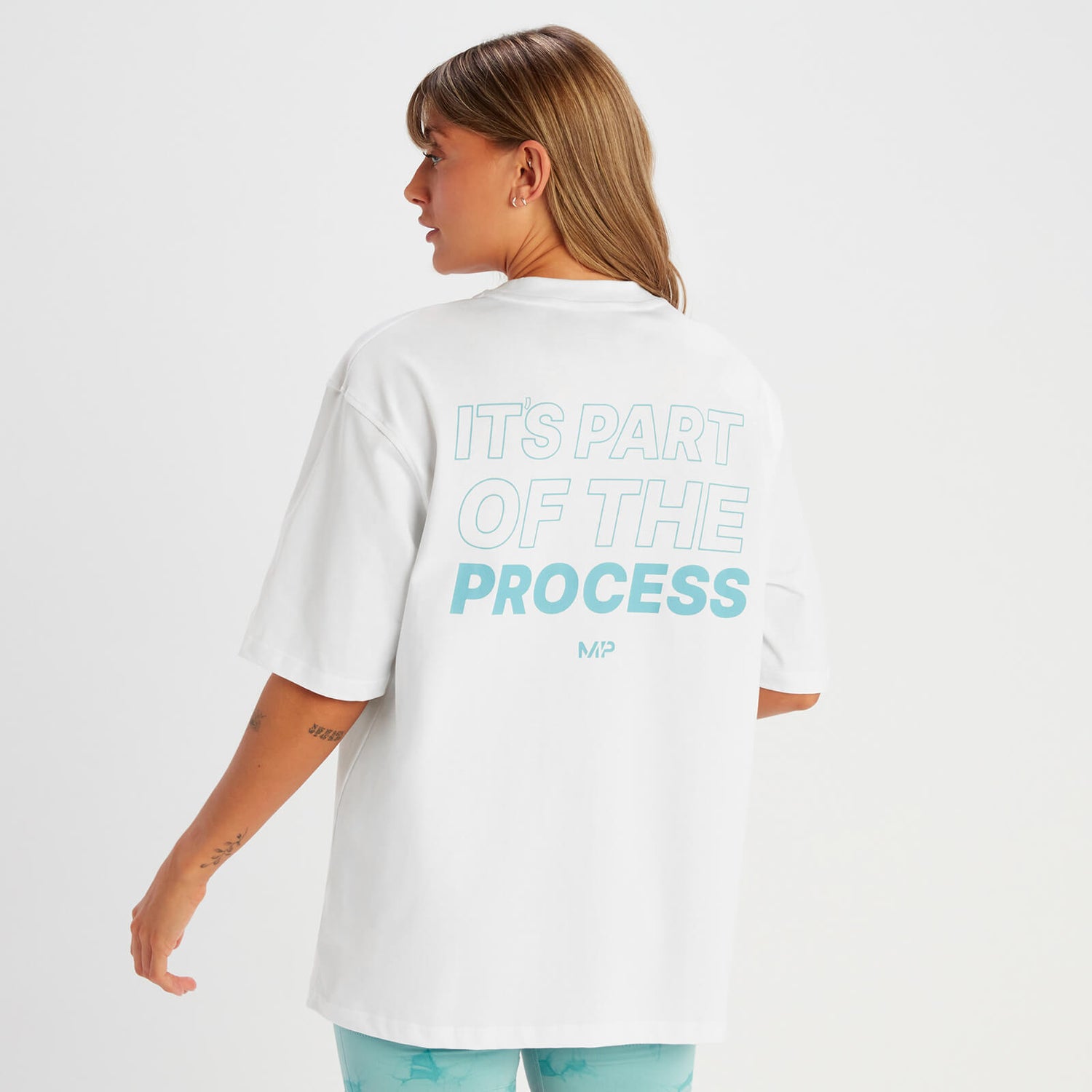 MP Slogan T-Shirt til kvinder – Hvid/Blå