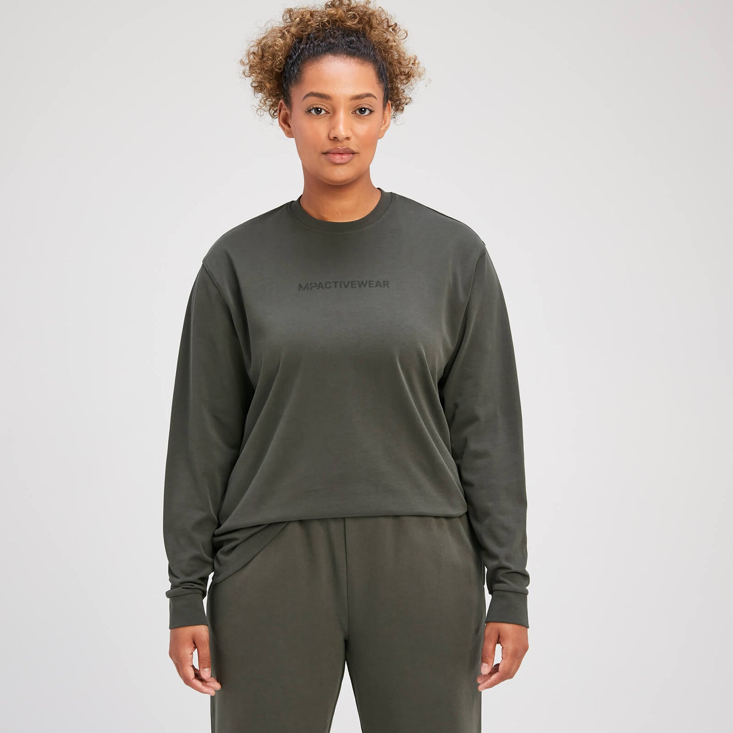 MP moteriški „Tempo Oversized“ marškinėliai ilgomis rankovėmis – Pilkai žalia - XS