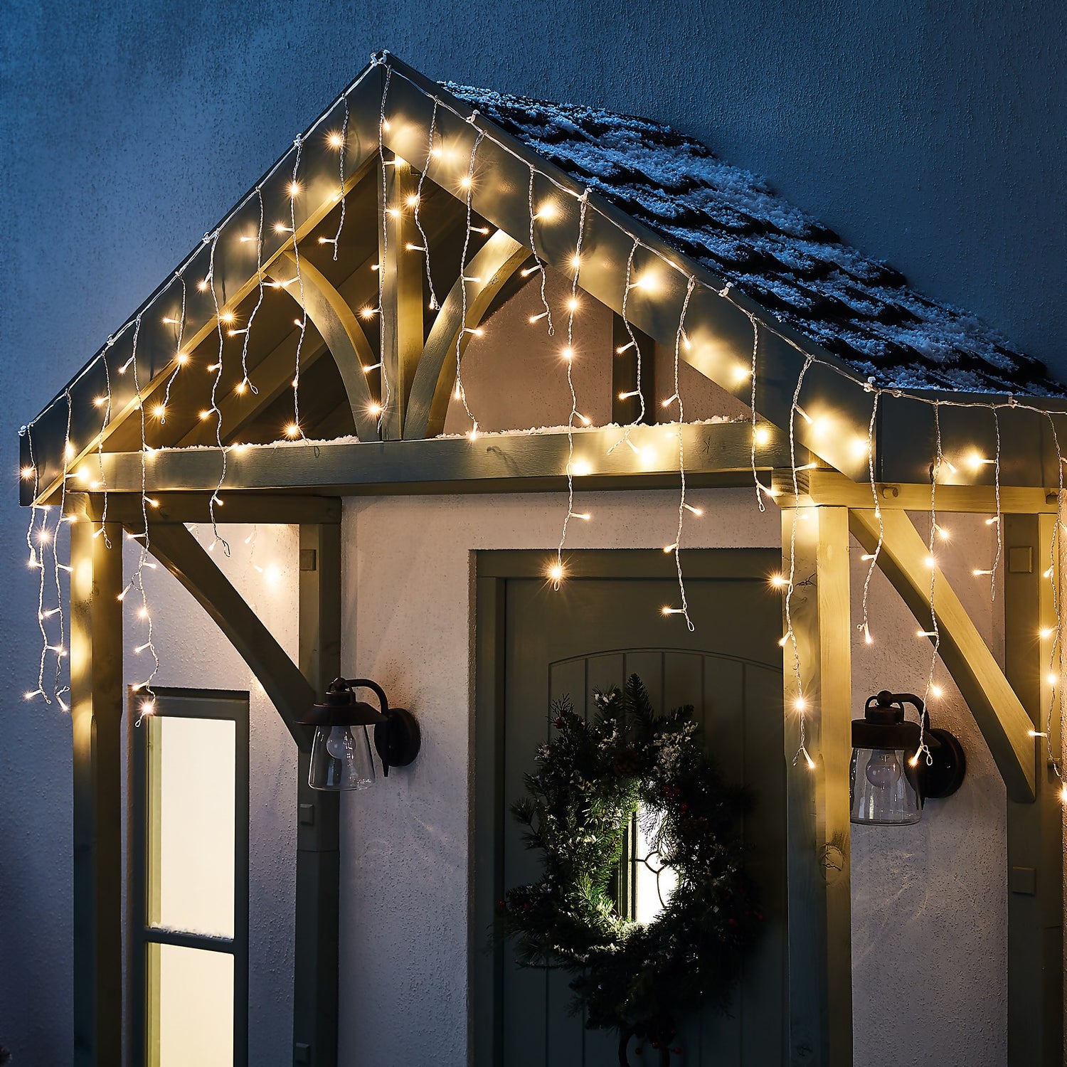 Outdoor warm white top icicle christmas lights