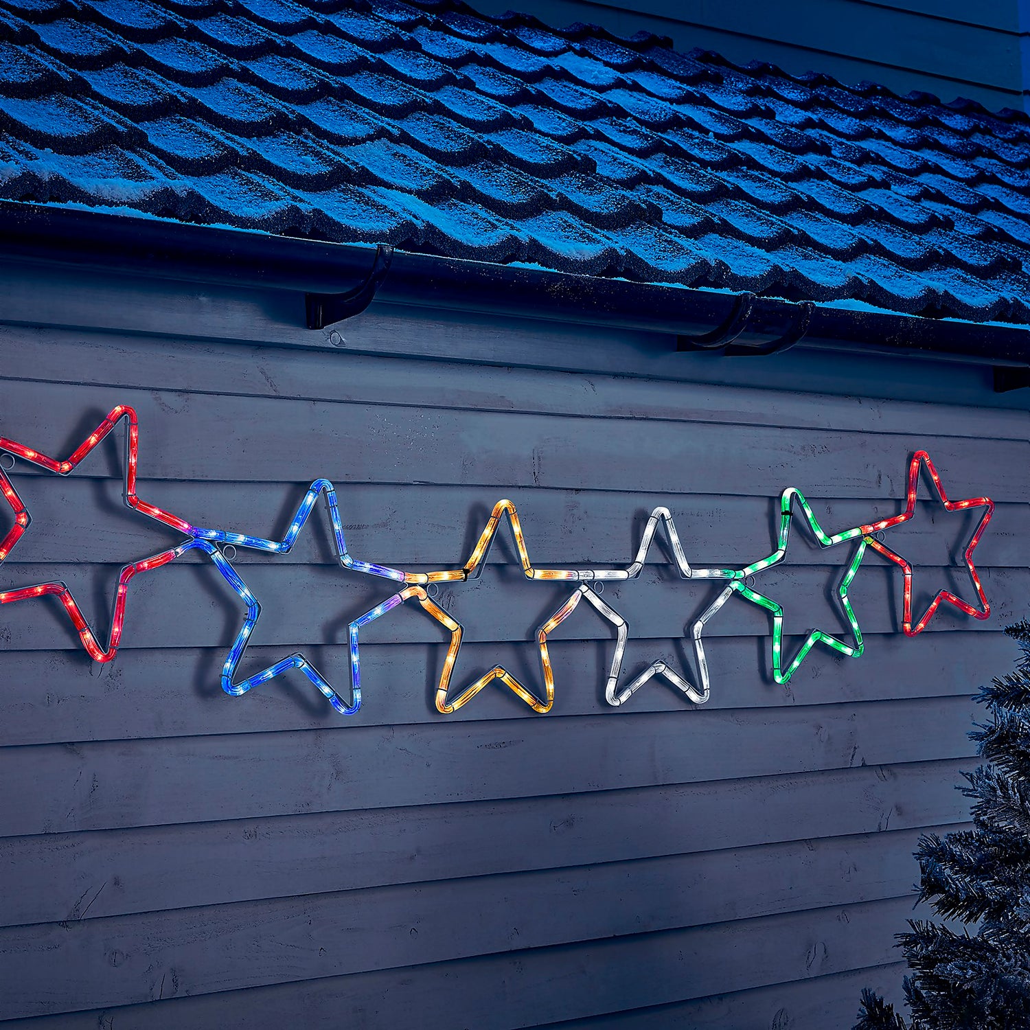 twinkling outdoor christmas lights