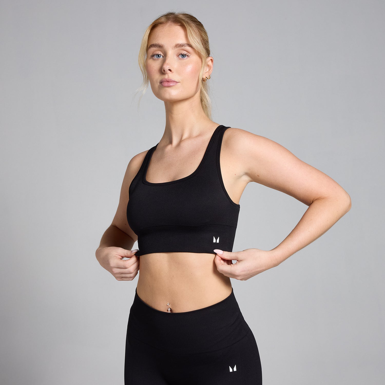 MP Women's Shape Seamless Sports Bra - Black - XXS