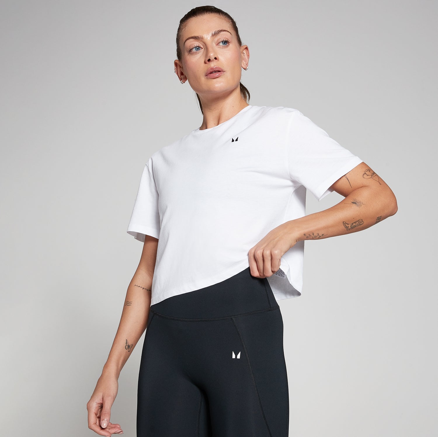 Женская укороченная футболка с короткими рукавами MP Basics — белый цвет - XXS