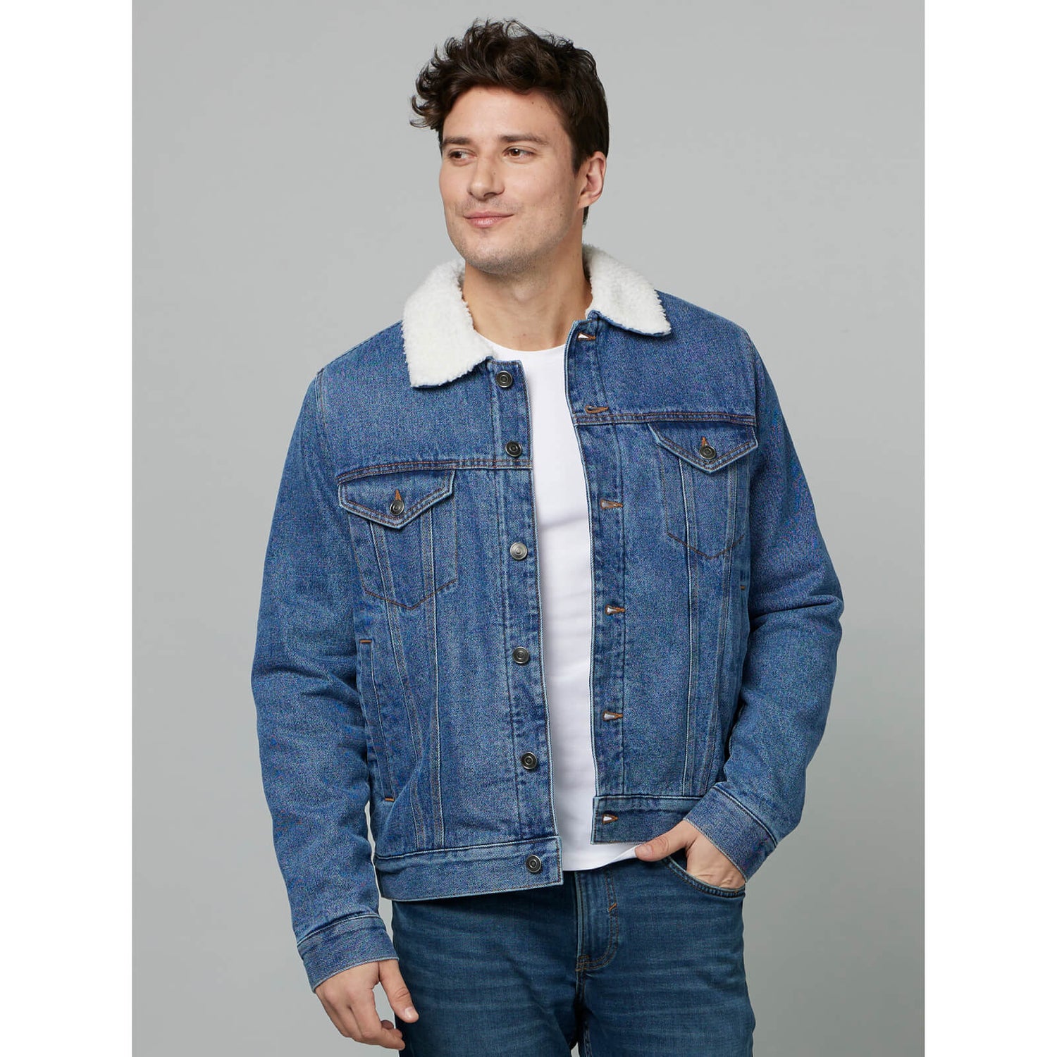 Shop Denim Jacket with Faux Fur Collar Online | Max UAE