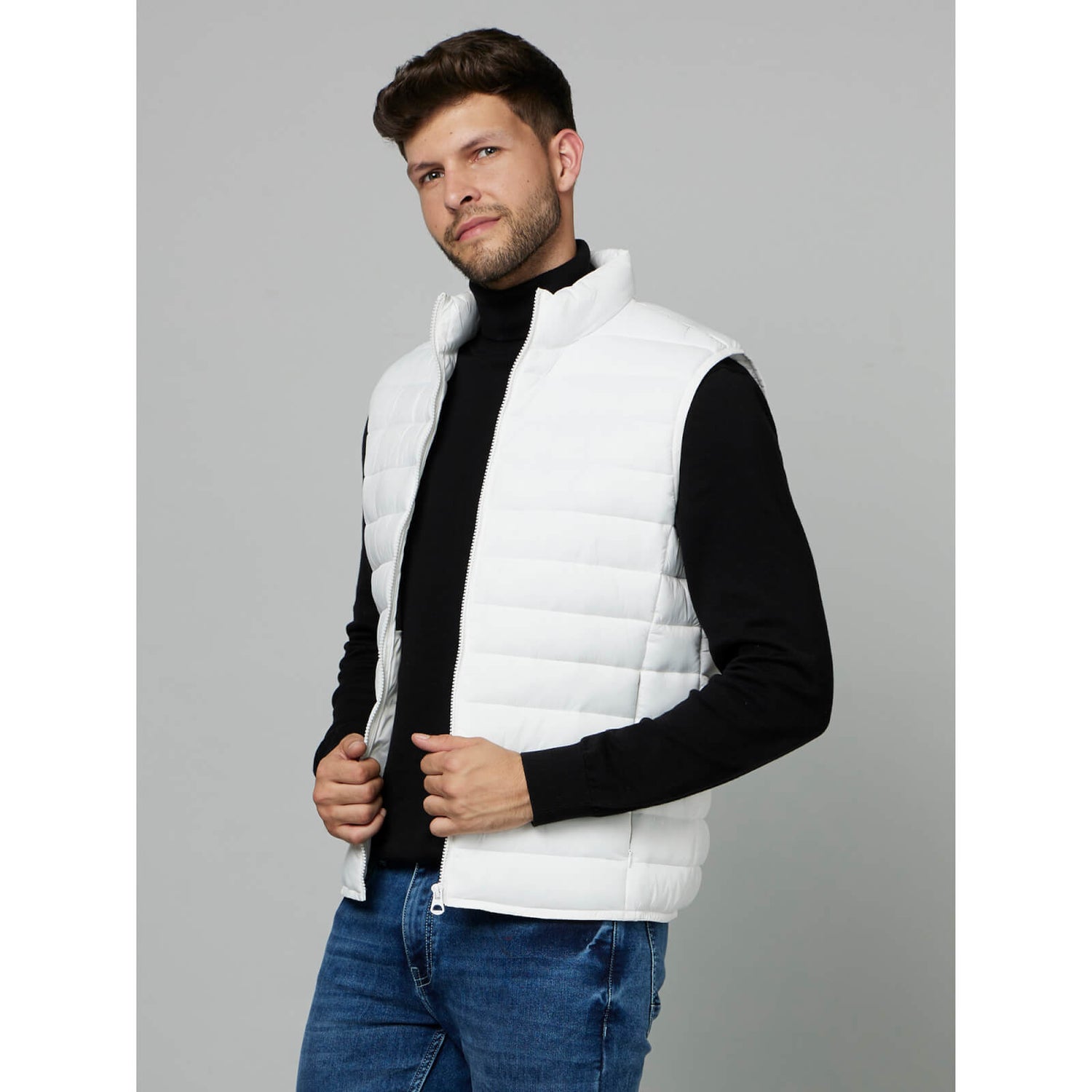 White sleeveless jacket top
