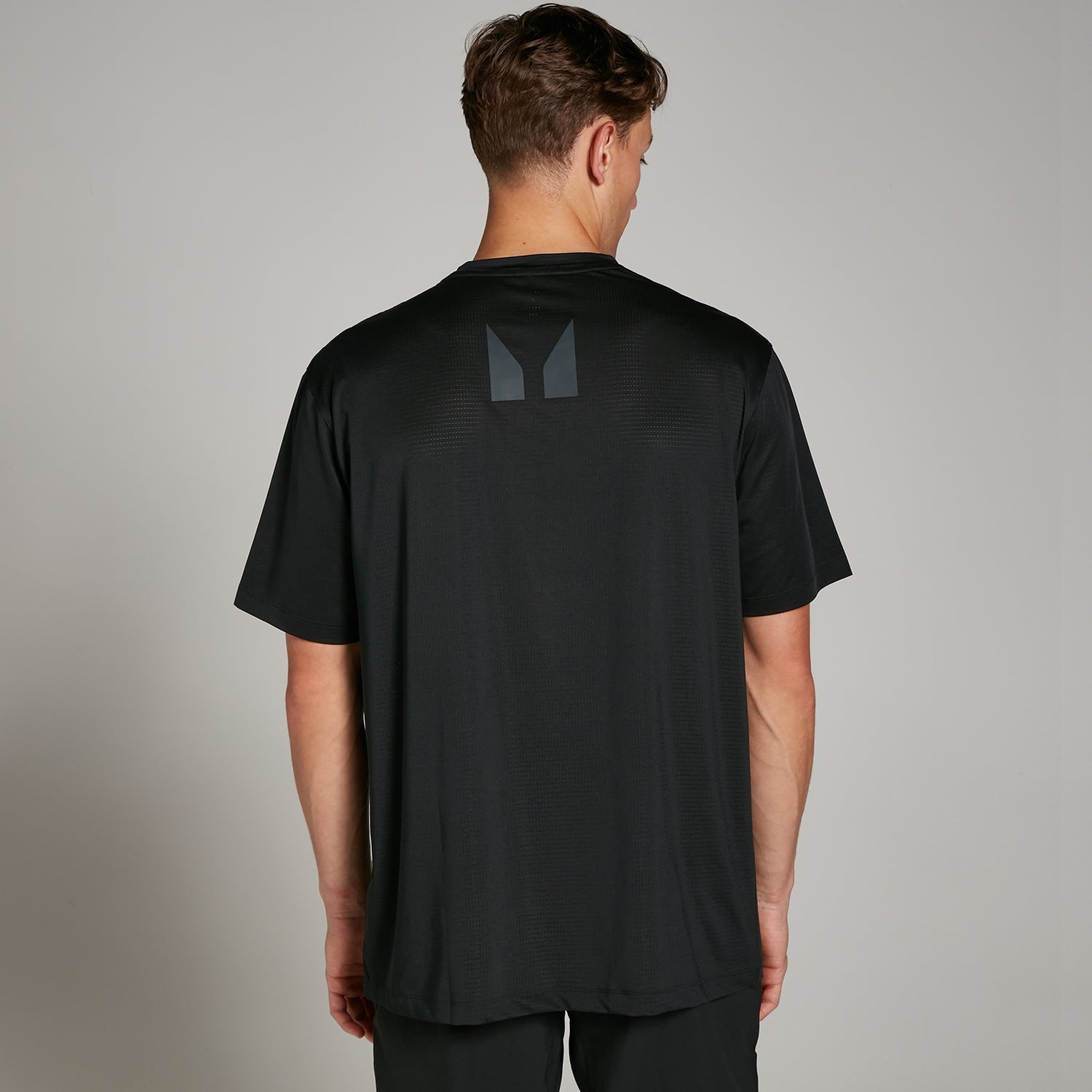 MP Men's Tempo Oversized Mesh Training T-Shirt - Black - XS