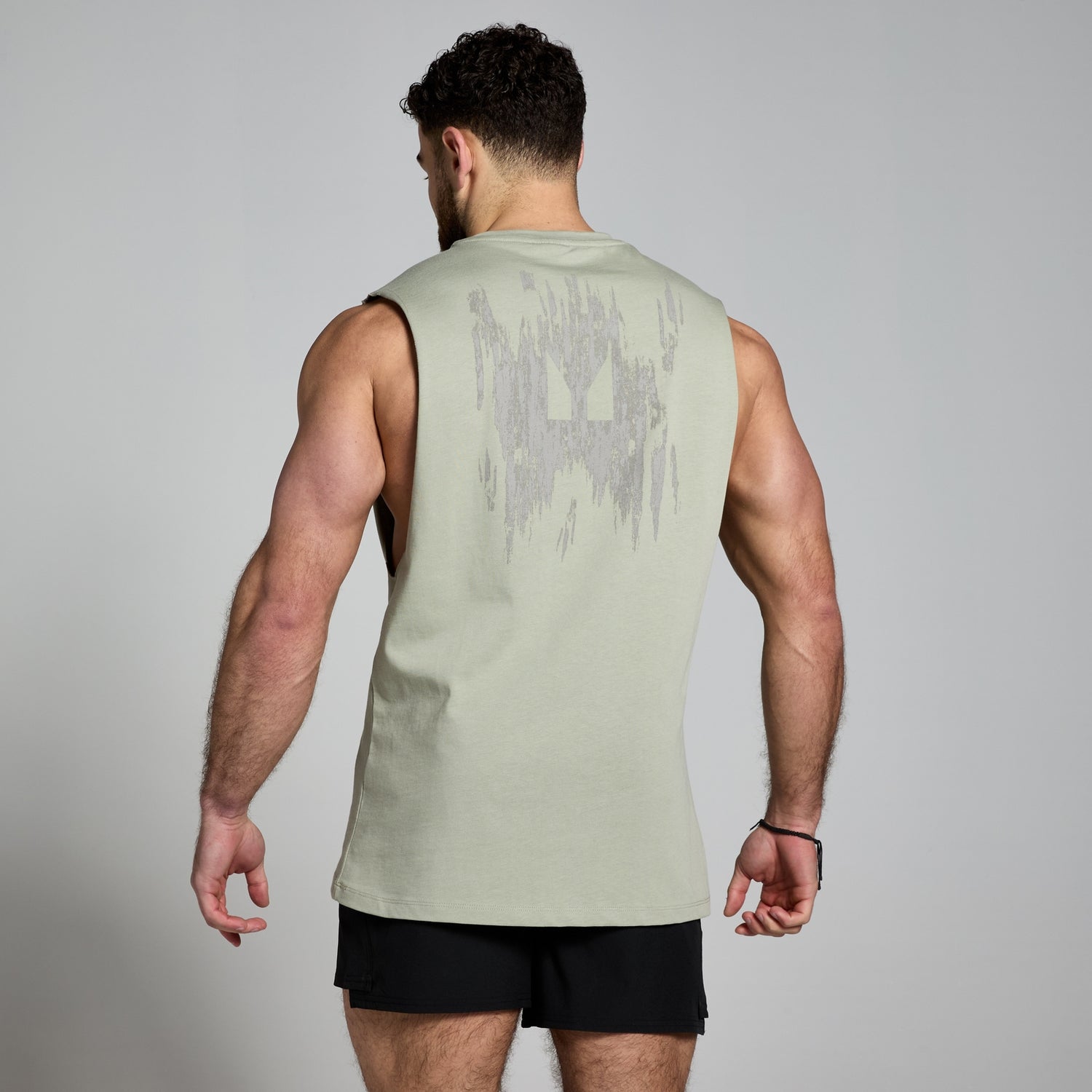 MP vīriešu sporta krekls ar pazeminātu rokas izgriezumu “Clay Graphic” – Tumši zaļš