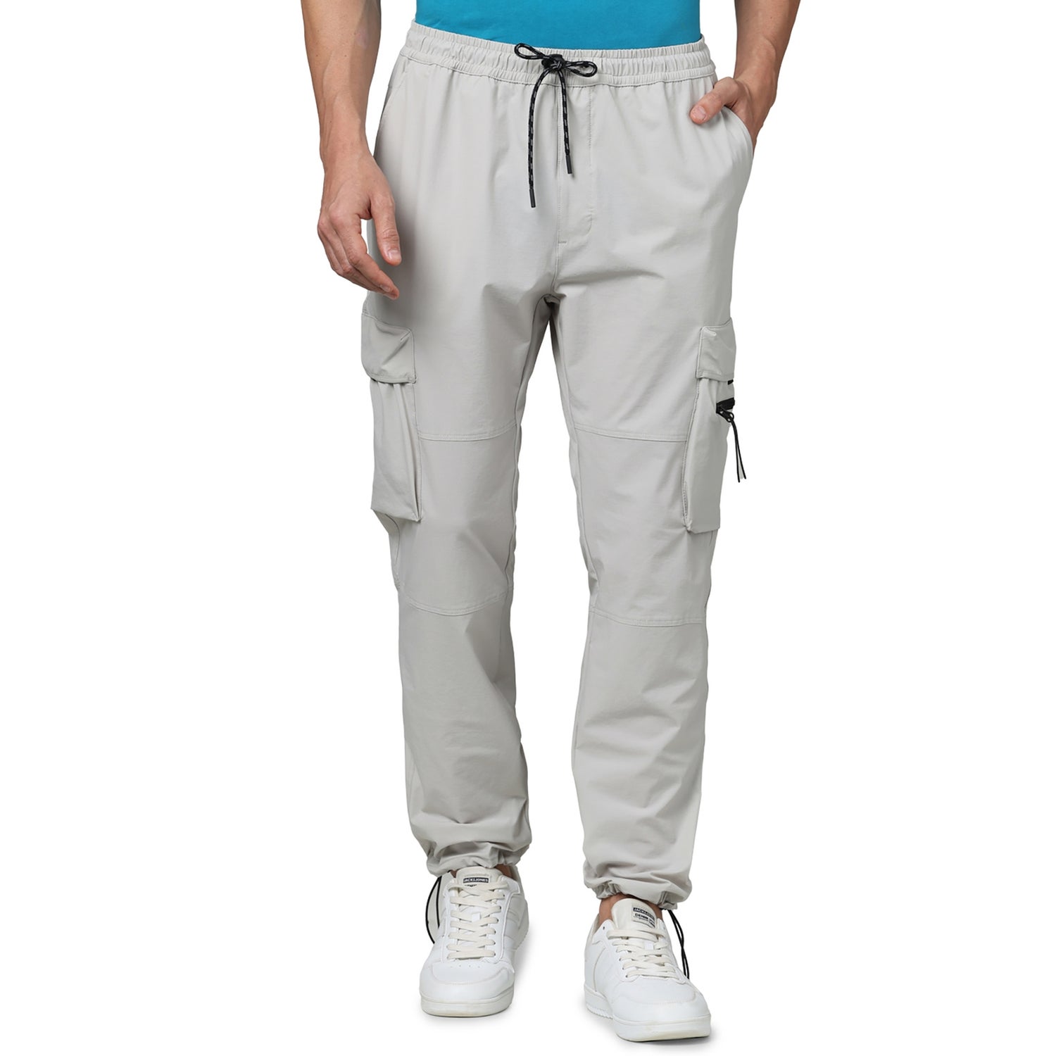 Men s Grey Solid Regular Fit Nylon Cargo Trousers GOMIDDLE2 Celio