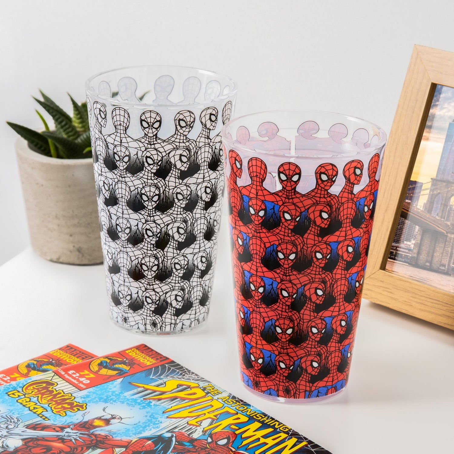 Marvel Spider-Man Cold Change Glass