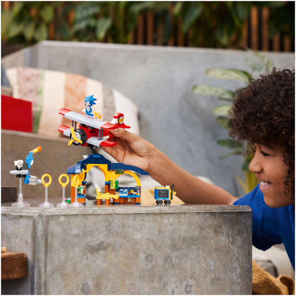 LEGO Sonic the Hedgehog Tails' Workshop and Tornado Plane 76991 3