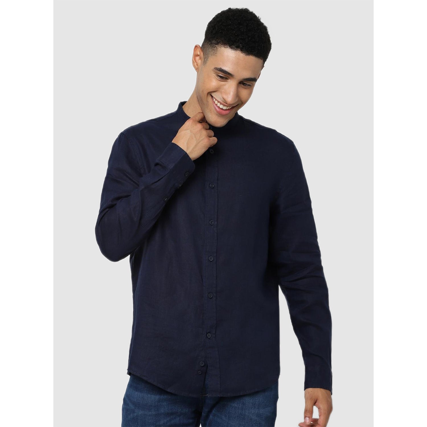 Navy Blue Solid Regular Fit Classic Casual Shirt (BAMAOFLAX)