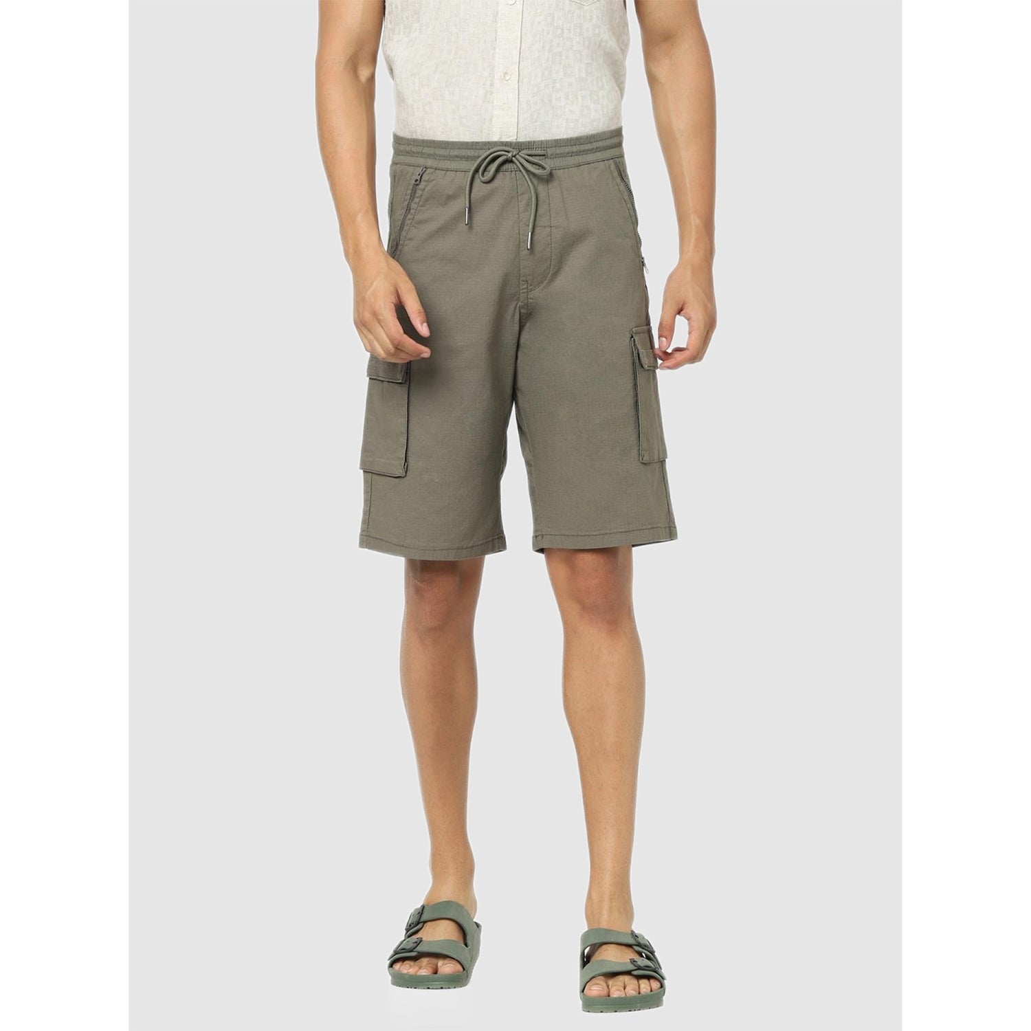 Olive Green Solid Regular Fit Cargo Shorts (BOZIP1BM)