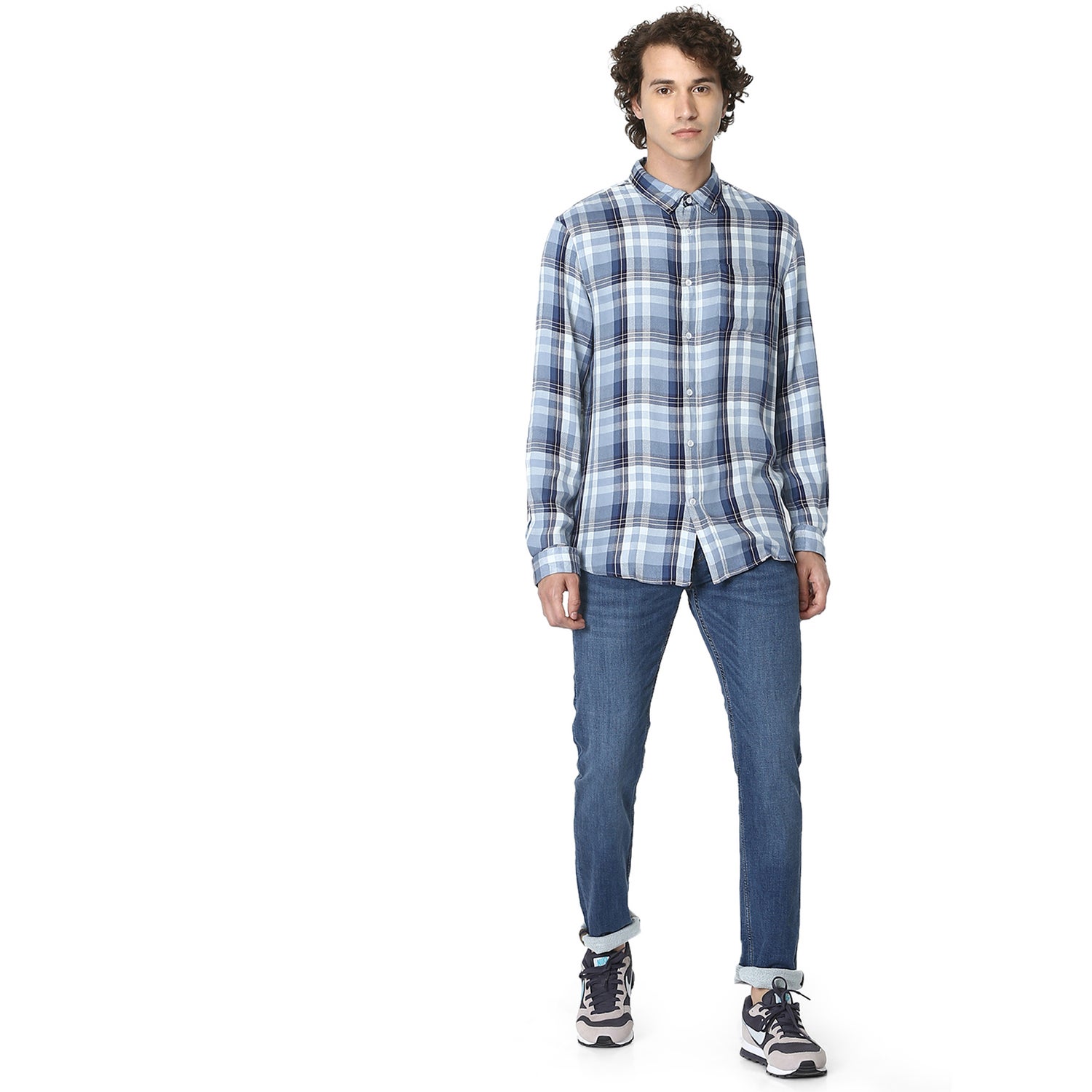 Blue Regular Fit Checked Casual Shirt (RAVISQUARE)