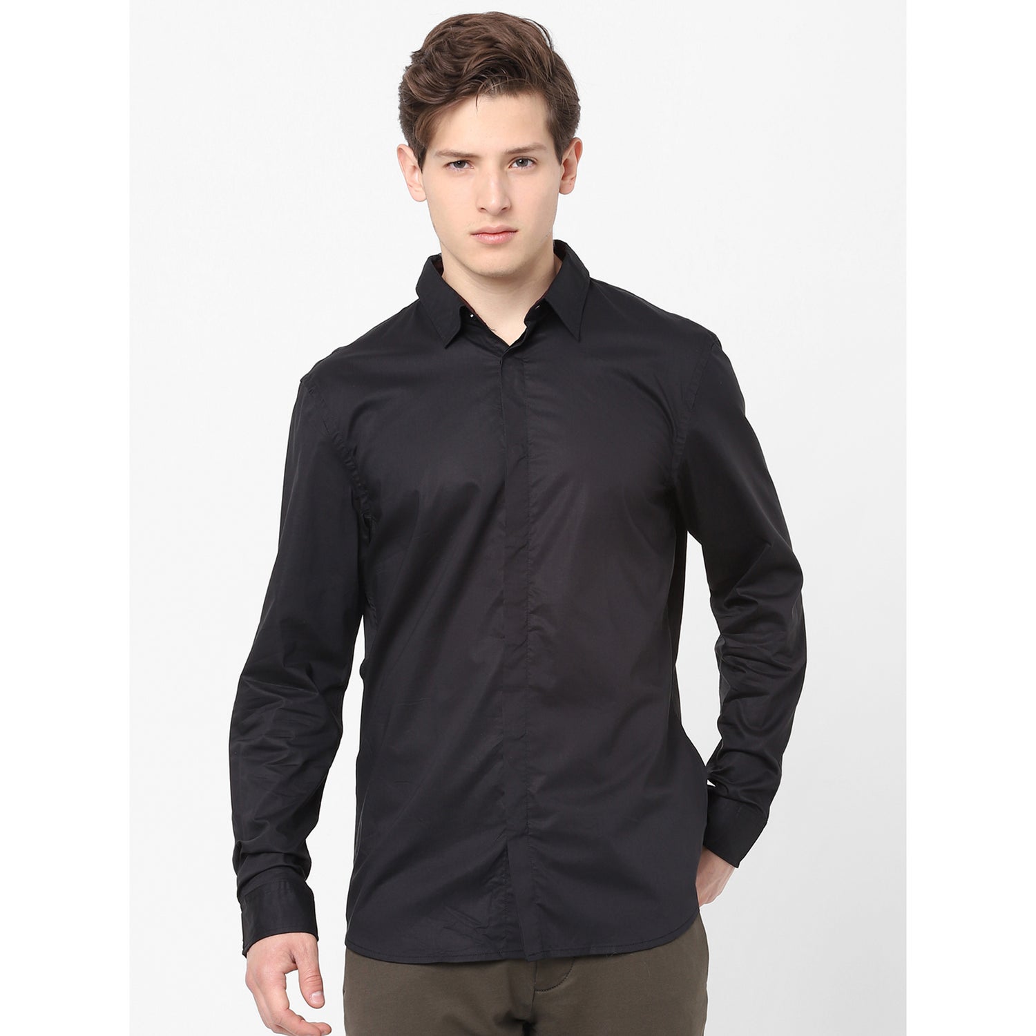 Black Slim Fit Casual Cotton Shirt (VAEXCEL)