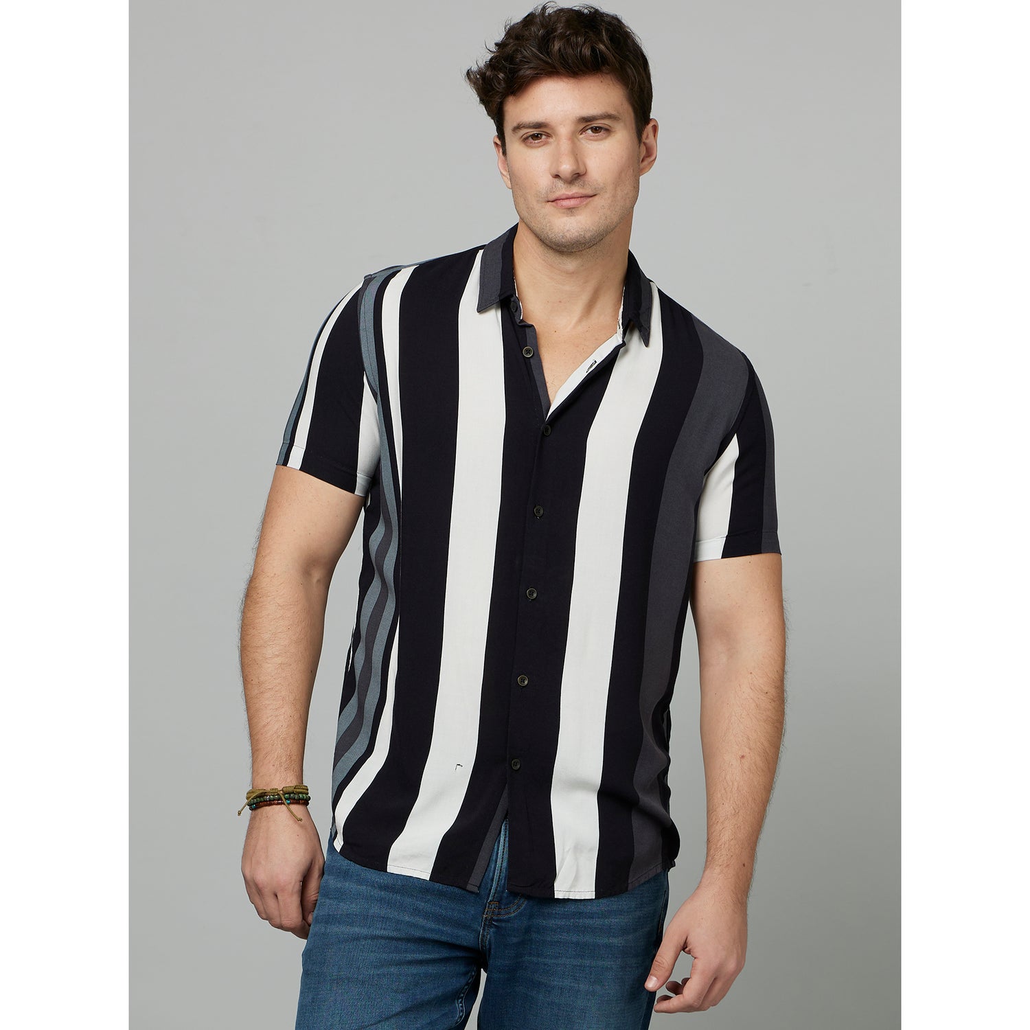 Black Classic Opaque Vertical Striped Casual Shirt (FAVISLINE)