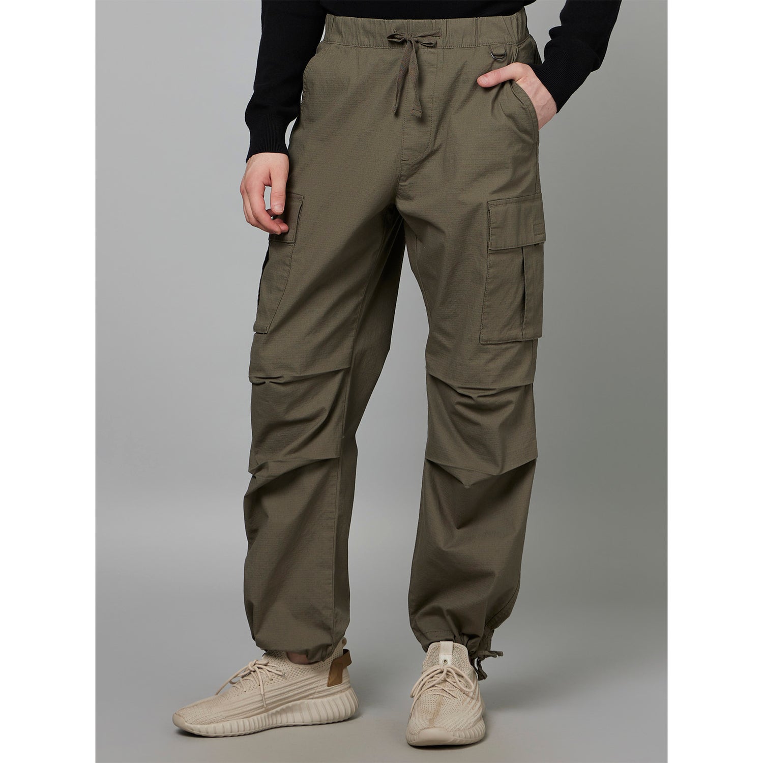 Khaki Classic Mid-Rise Cargos Cotton Trousers (FOPARA1)