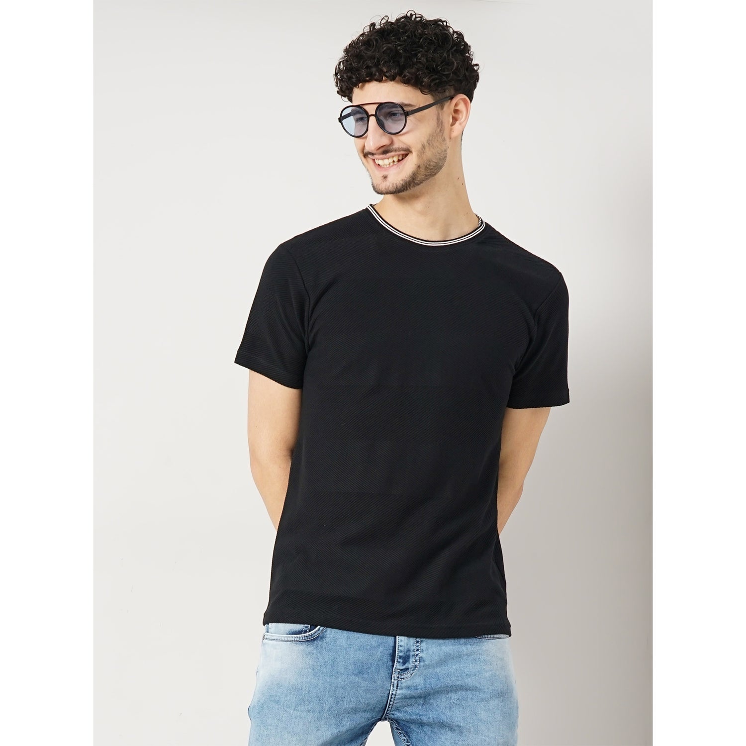 Solid Black Half Round Neck Fashion Tshirt (FEHERRING)