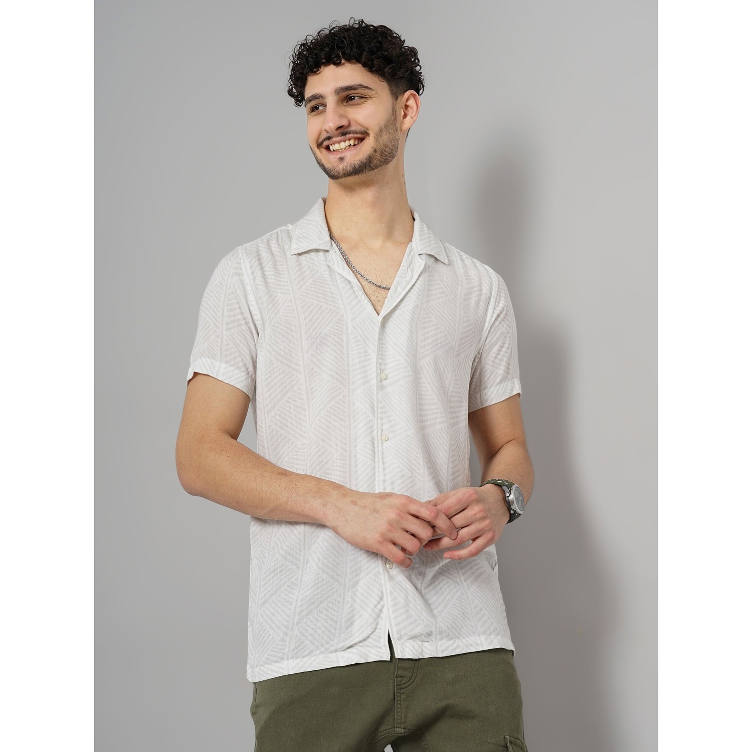 Men Grey Solid Regular Fit Viscose Rayon Soft Touch Casual Shirt (GAVISMETRIC)