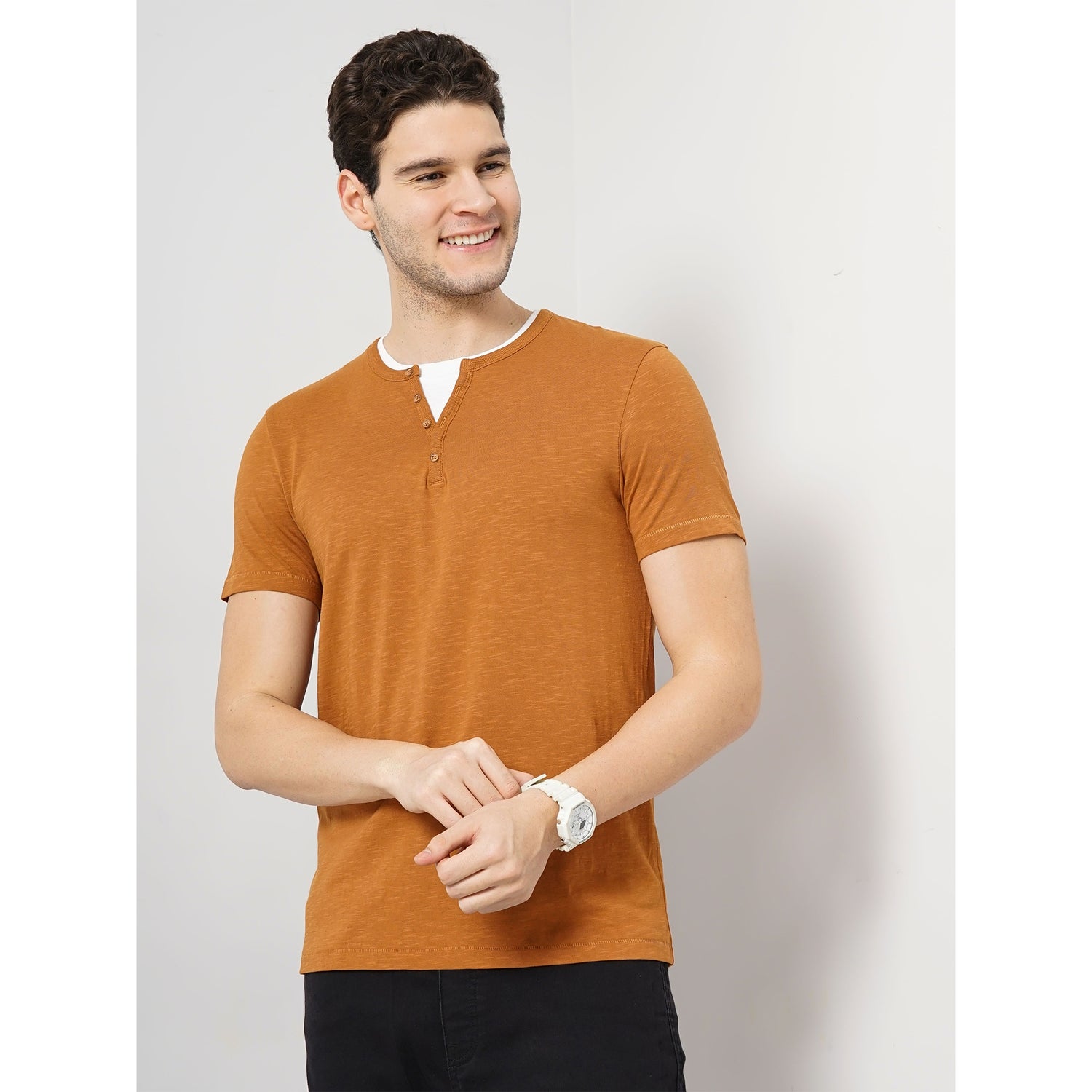 Men Brown Solid Regular Fit Fashion Cotton Slub Tshirt (GELAYER)