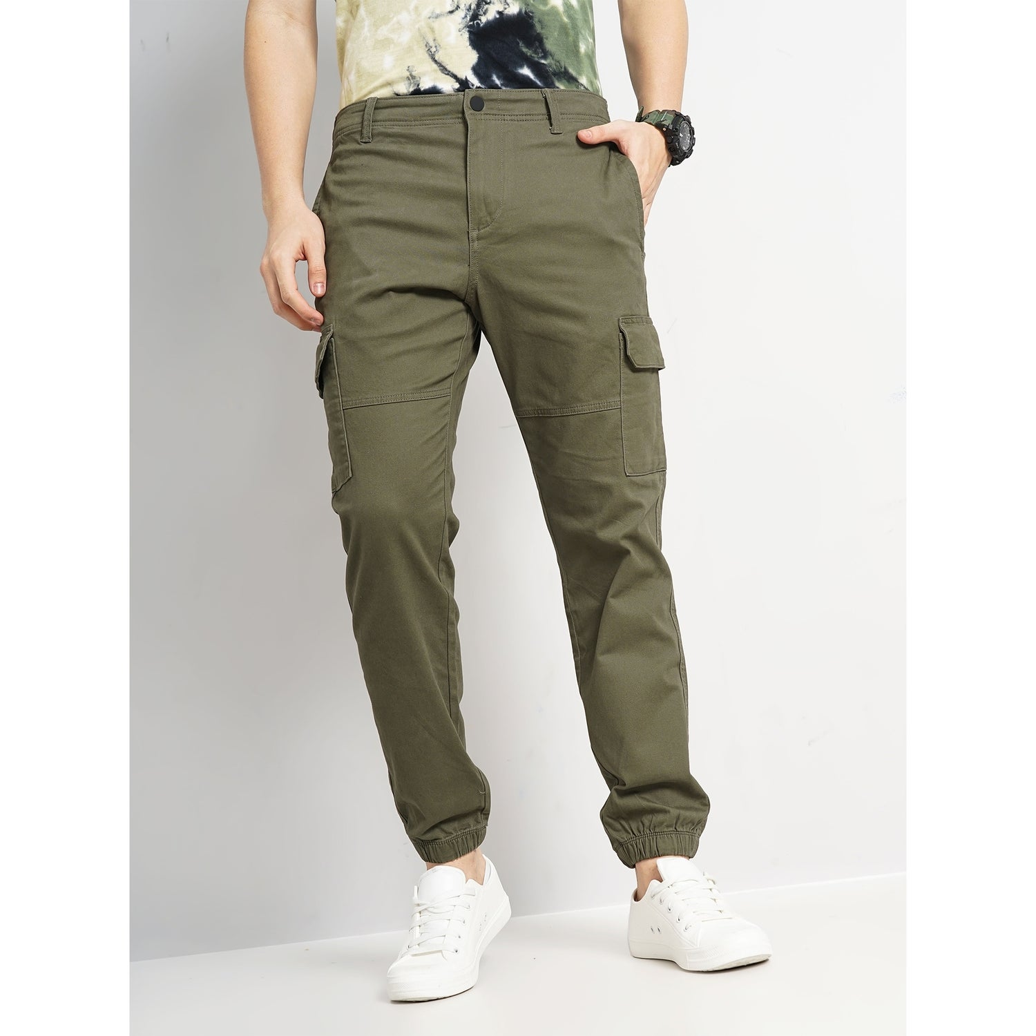 Men Green Solid Loose Fit Cotton Cargos (DOLYTE1)