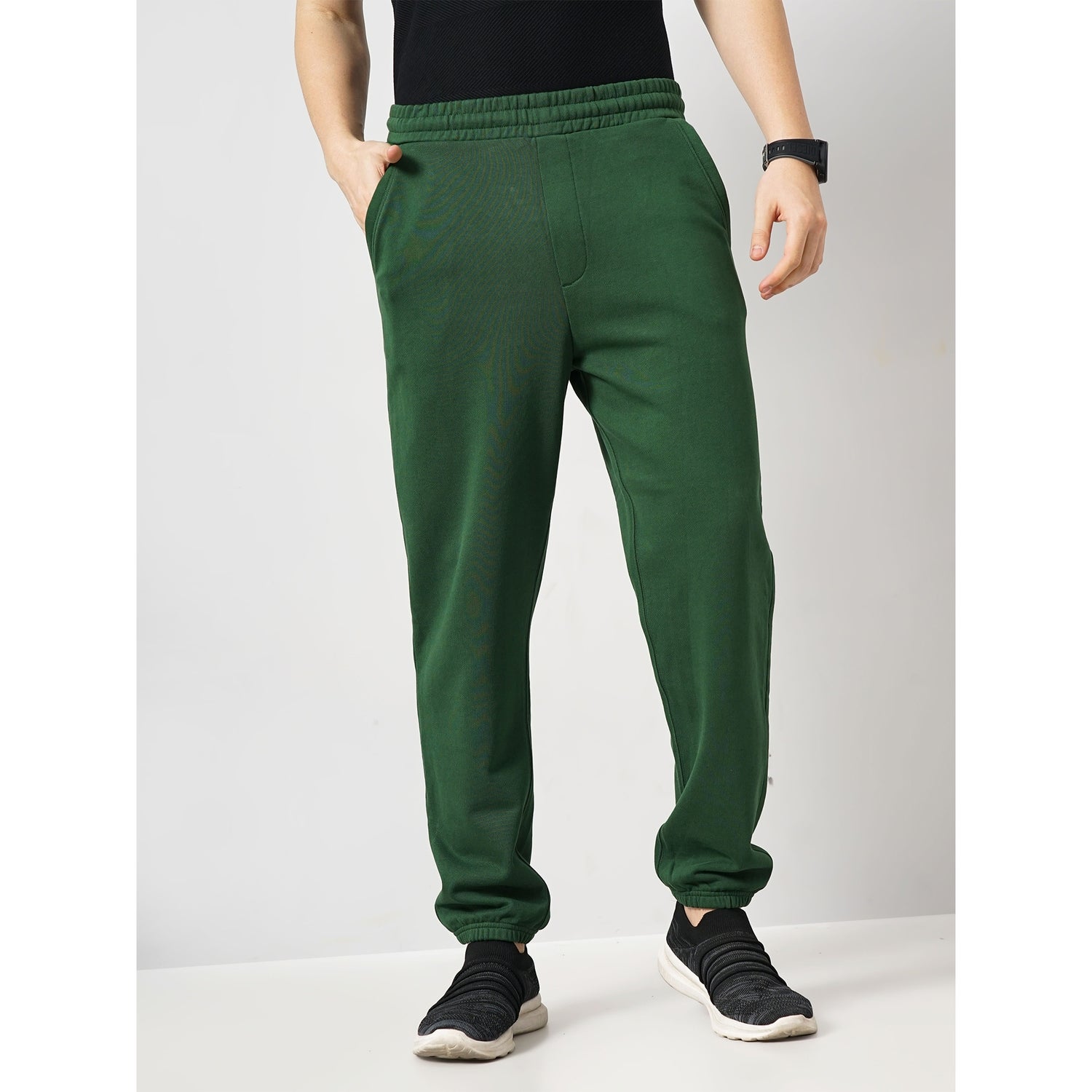Men Green Solid Loose Fit Cotton French Terry Casual Trousers (FOIDEA)