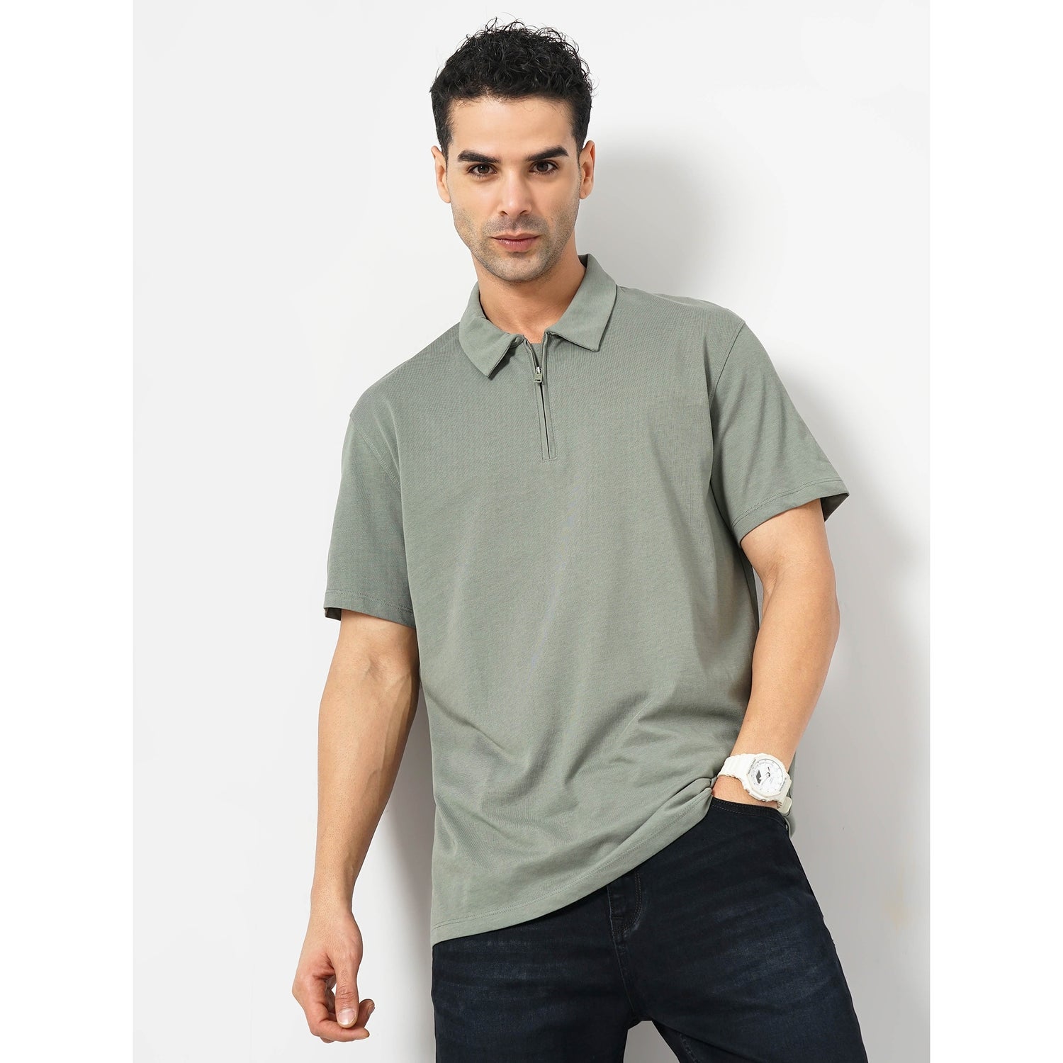 Men's Green Solid Slim Fit Cotton Tshirts (GEREGUL)