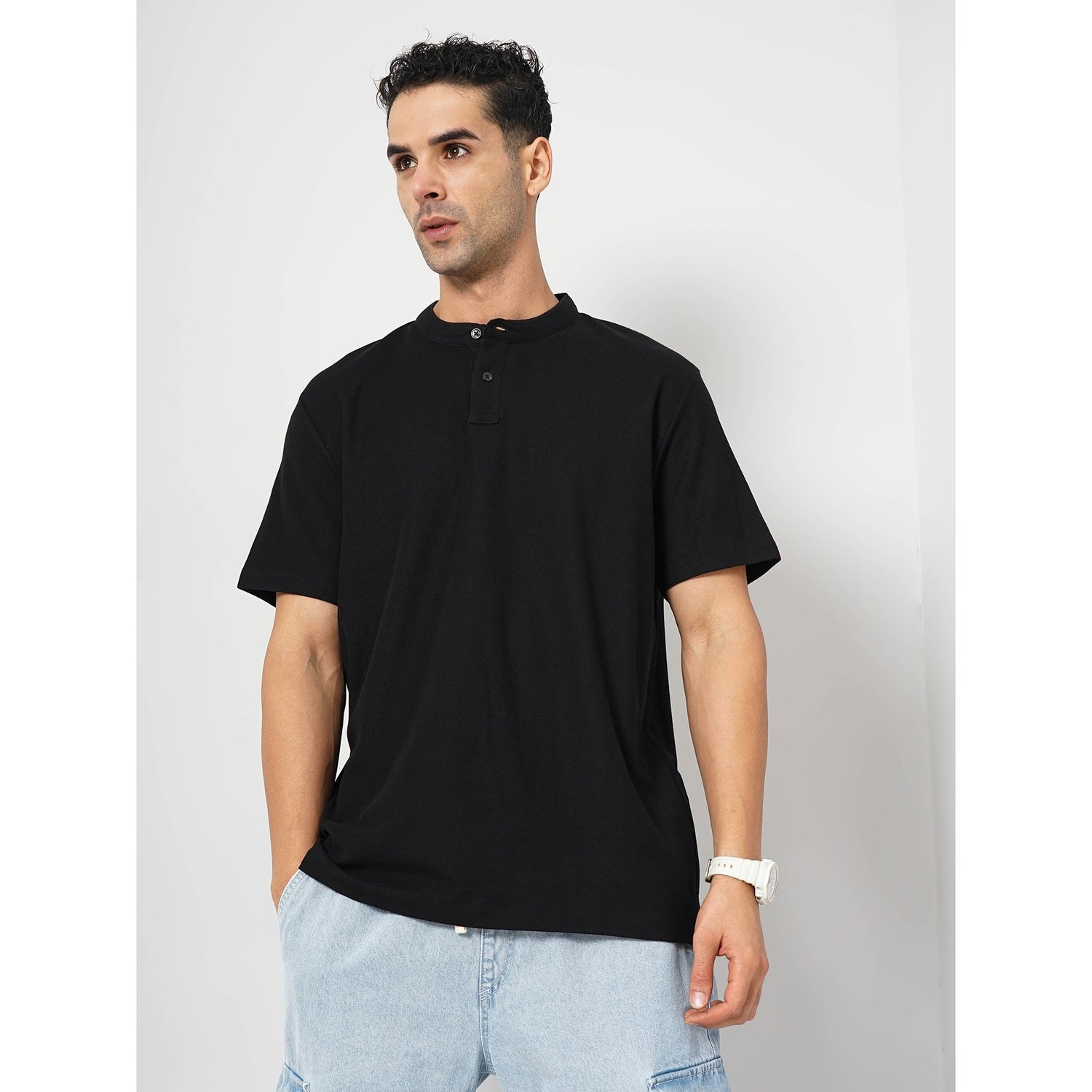Men's Black Solid Regular Fit Cotton Tshirts (GESOHEL)