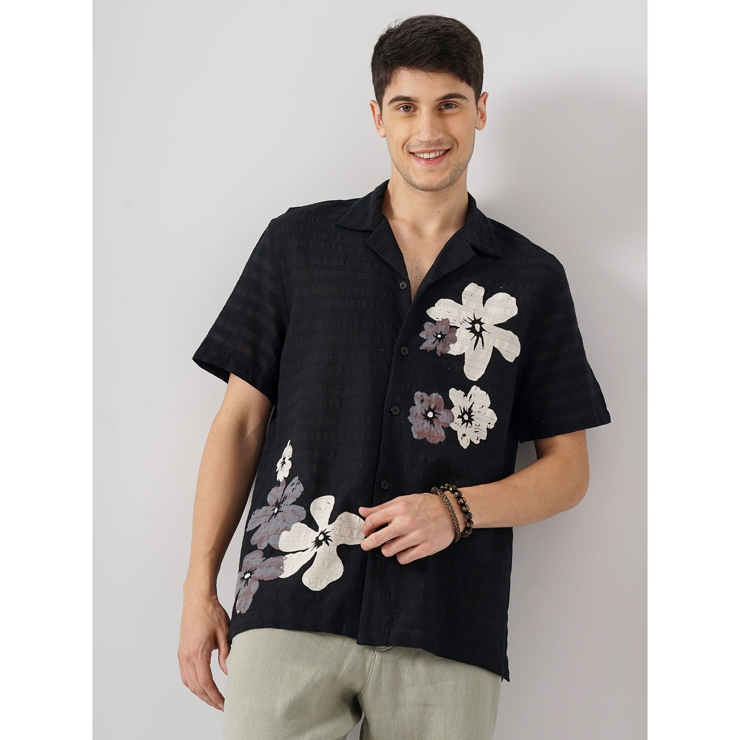 Men Black Spread Collar Printed Regular Fit Cotton Casual Shirt (GAFLO)