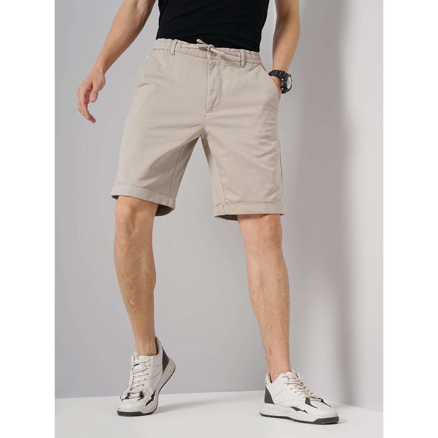Men Beige Solid Loose Fit Cotton Cargo Casual Shorts (GOBELLOBM)