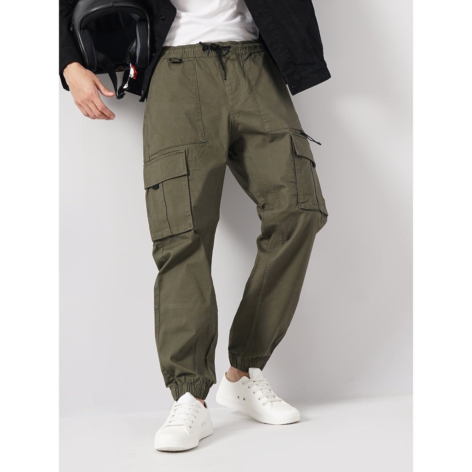 Men Olive Solid Regular Fit Cotton Cargo Trouser (GOCOTON)