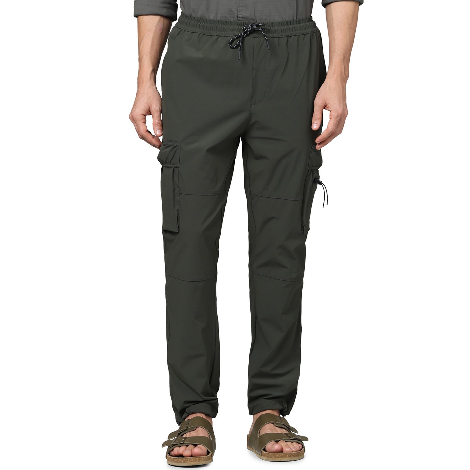 Men's Olive Solid Regular Fit Nylon Cargo Trousers (GOMIDDLE2)
